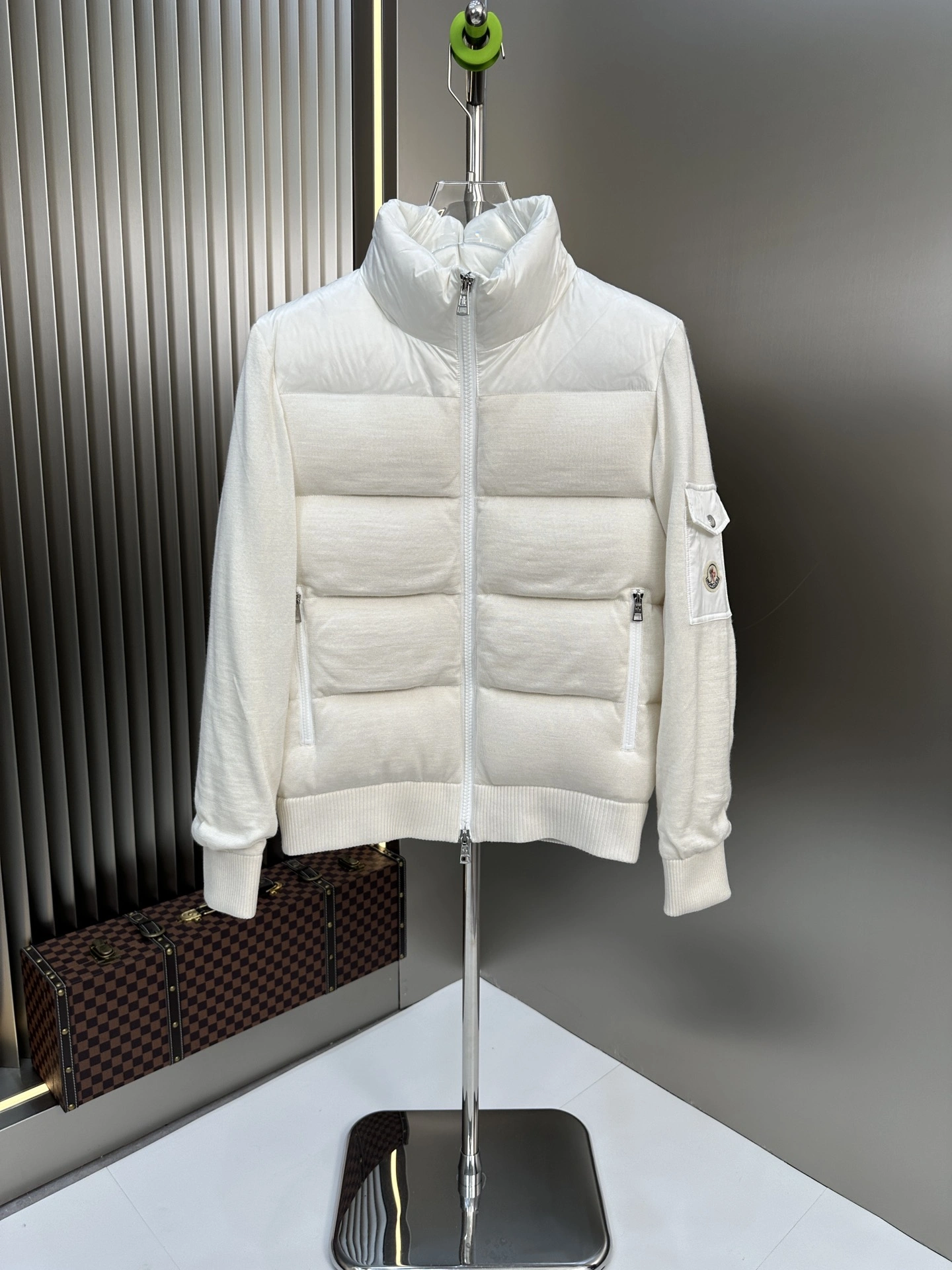 Comfortable Moncler Down Jackets 146356