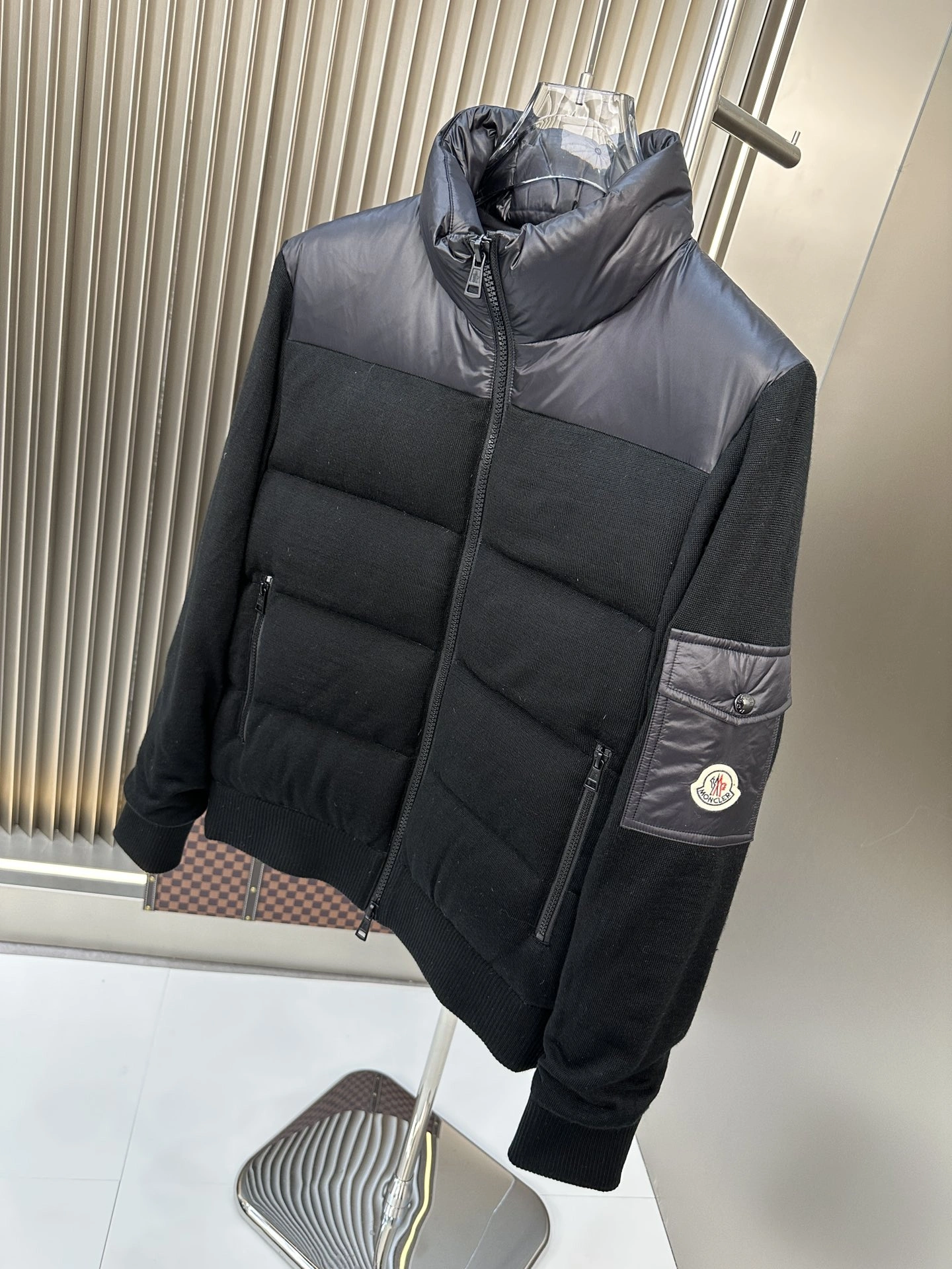Comfortable Moncler Down Jackets 146356