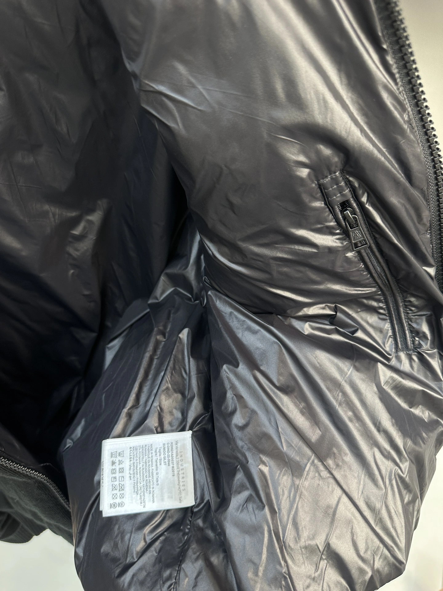 Comfortable Moncler Down Jackets 146356