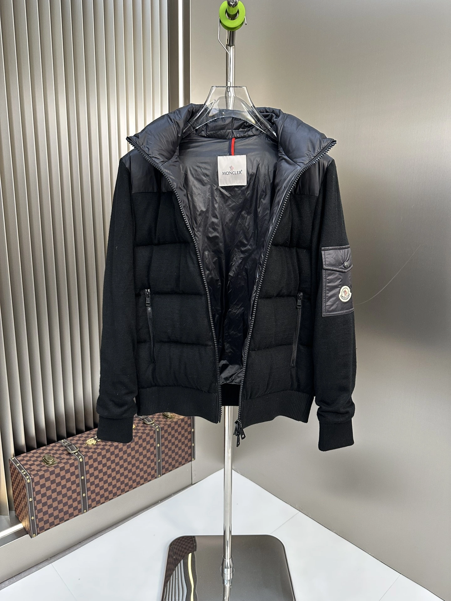 Comfortable Moncler Down Jackets 146356