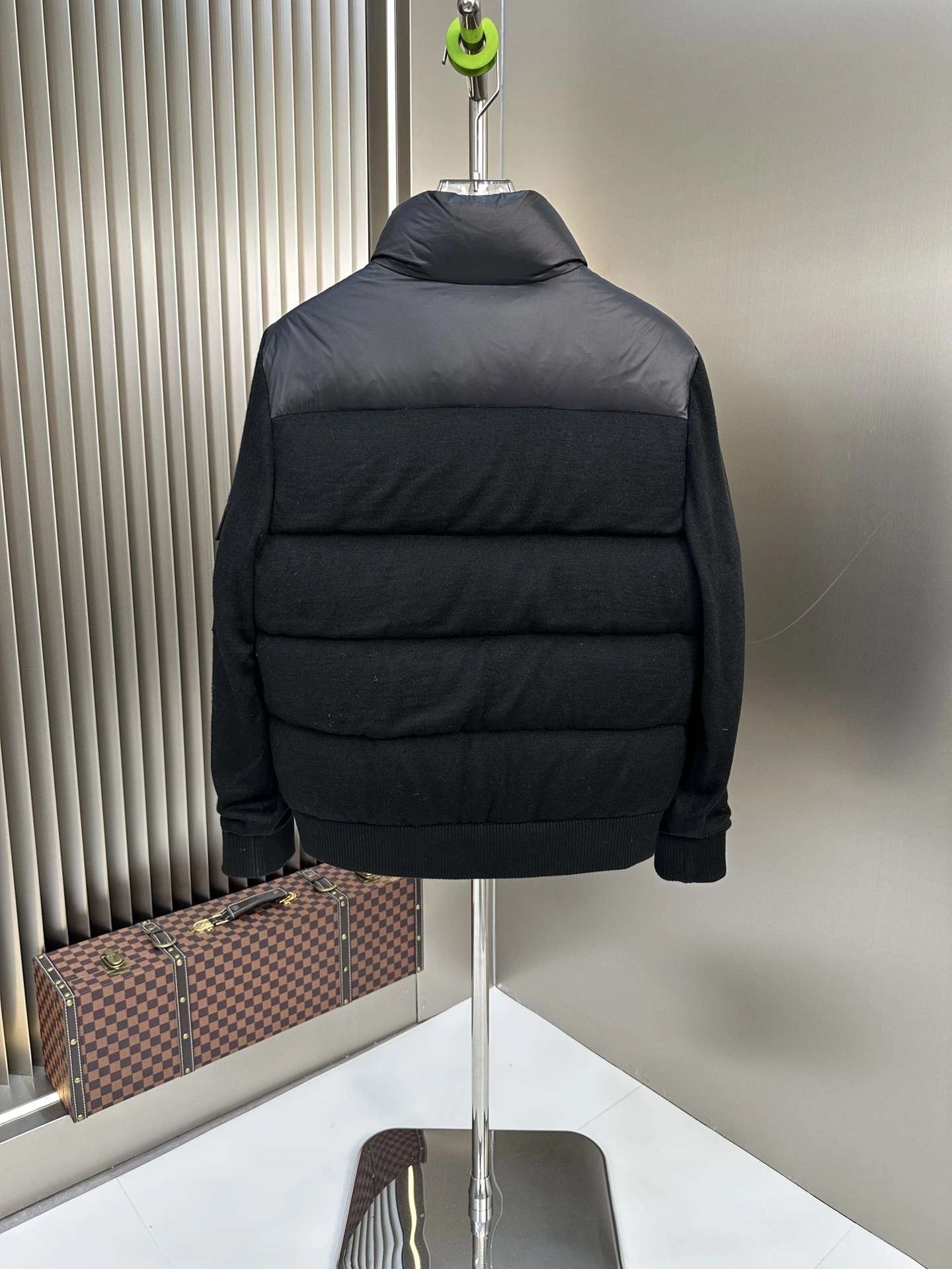 Comfortable Moncler Down Jackets 146356