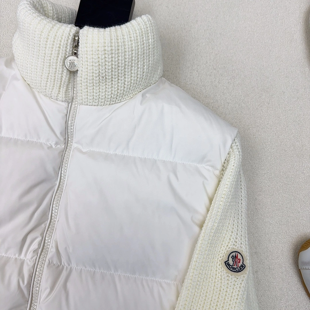 Moncler Down Jackets Minimalist 146353