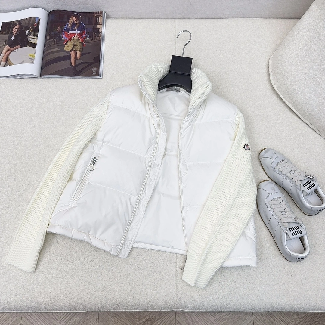 Moncler Down Jackets Minimalist 146353