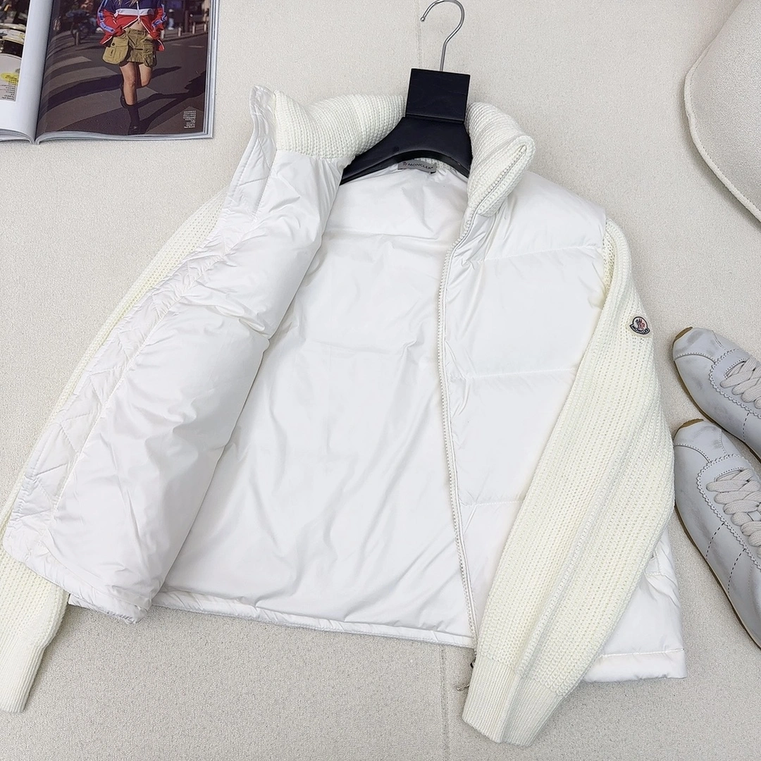 Moncler Down Jackets Minimalist 146353