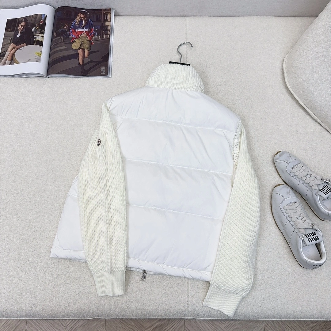 Moncler Down Jackets Minimalist 146353