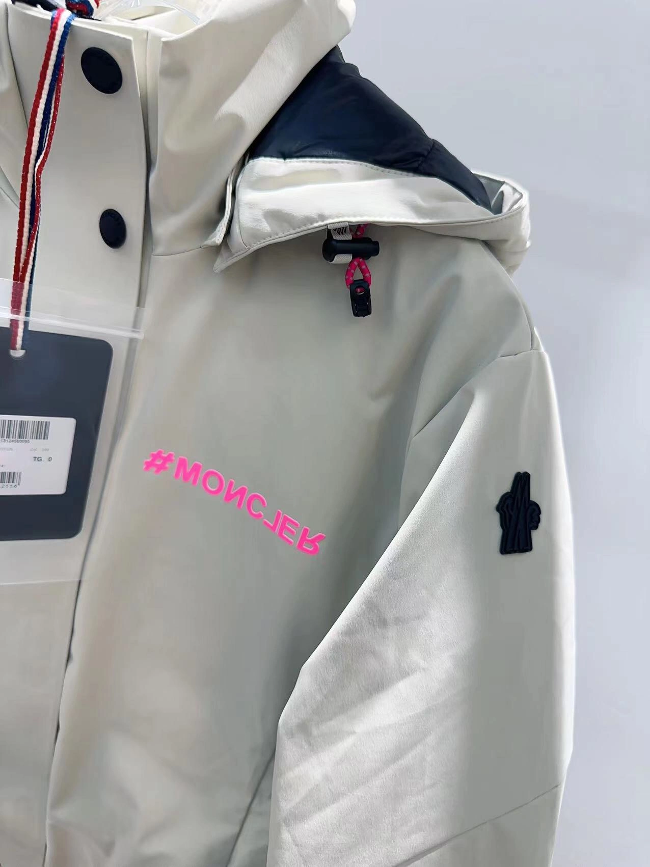 Stretchable Moncler Down Jackets 146352