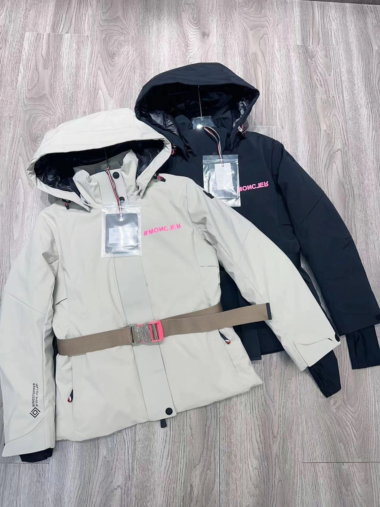 Stretchable Moncler Down Jackets 146352