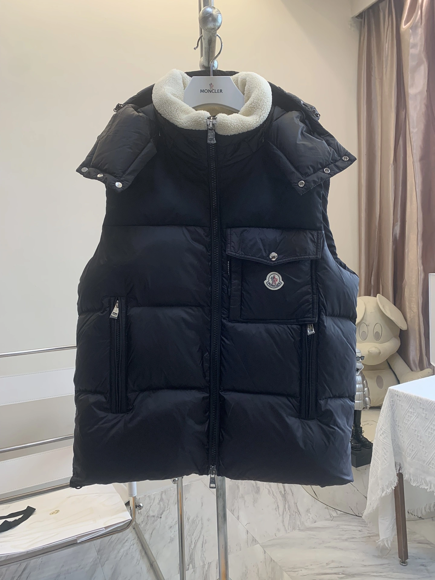 Moncler Down Jackets FlexibleFit 146347