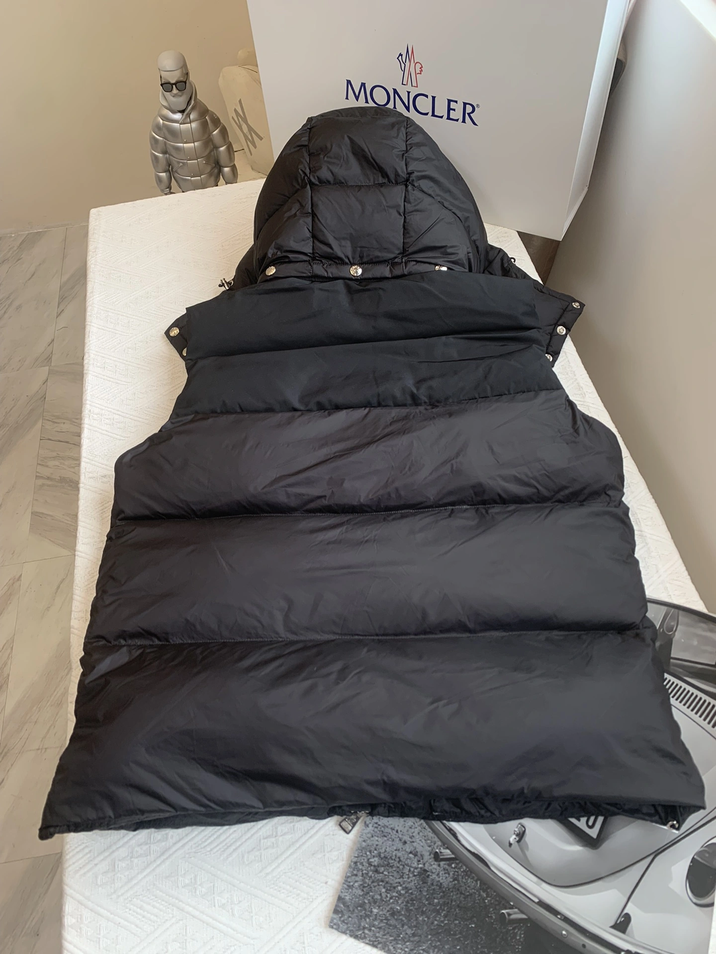 Moncler Down Jackets FlexibleFit 146347