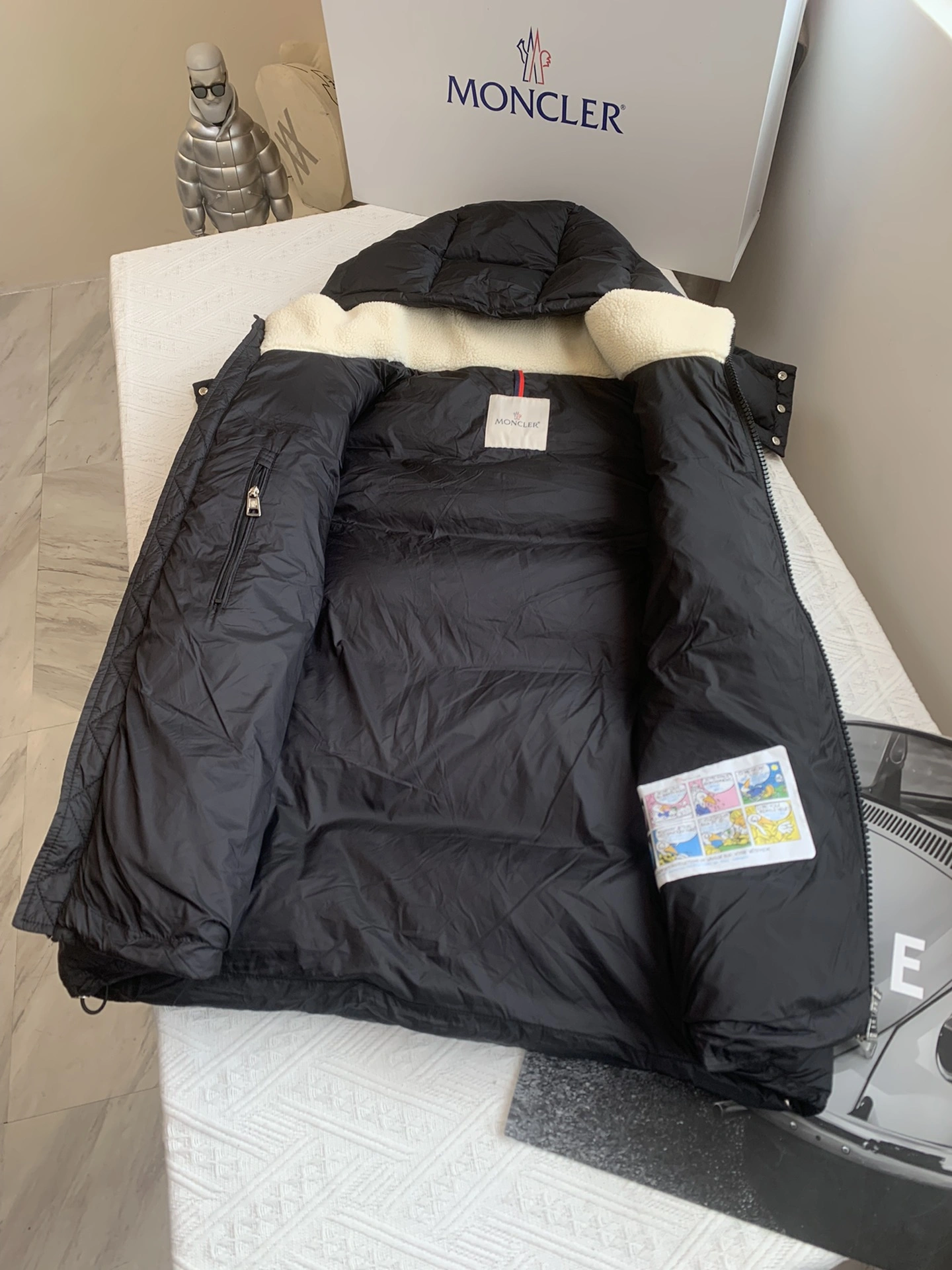 Moncler Down Jackets FlexibleFit 146347