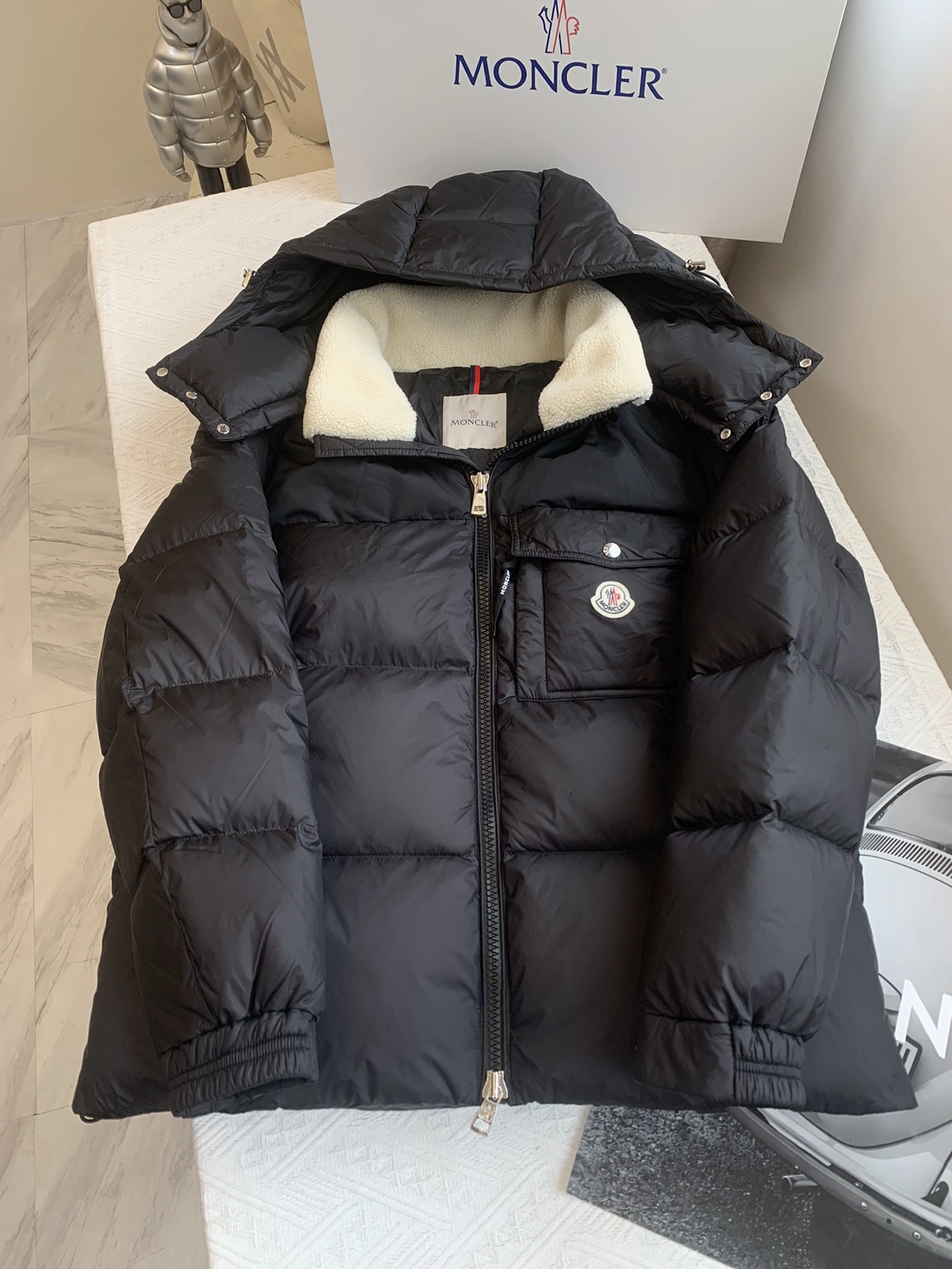 OnTrend Moncler Down Jackets 146342