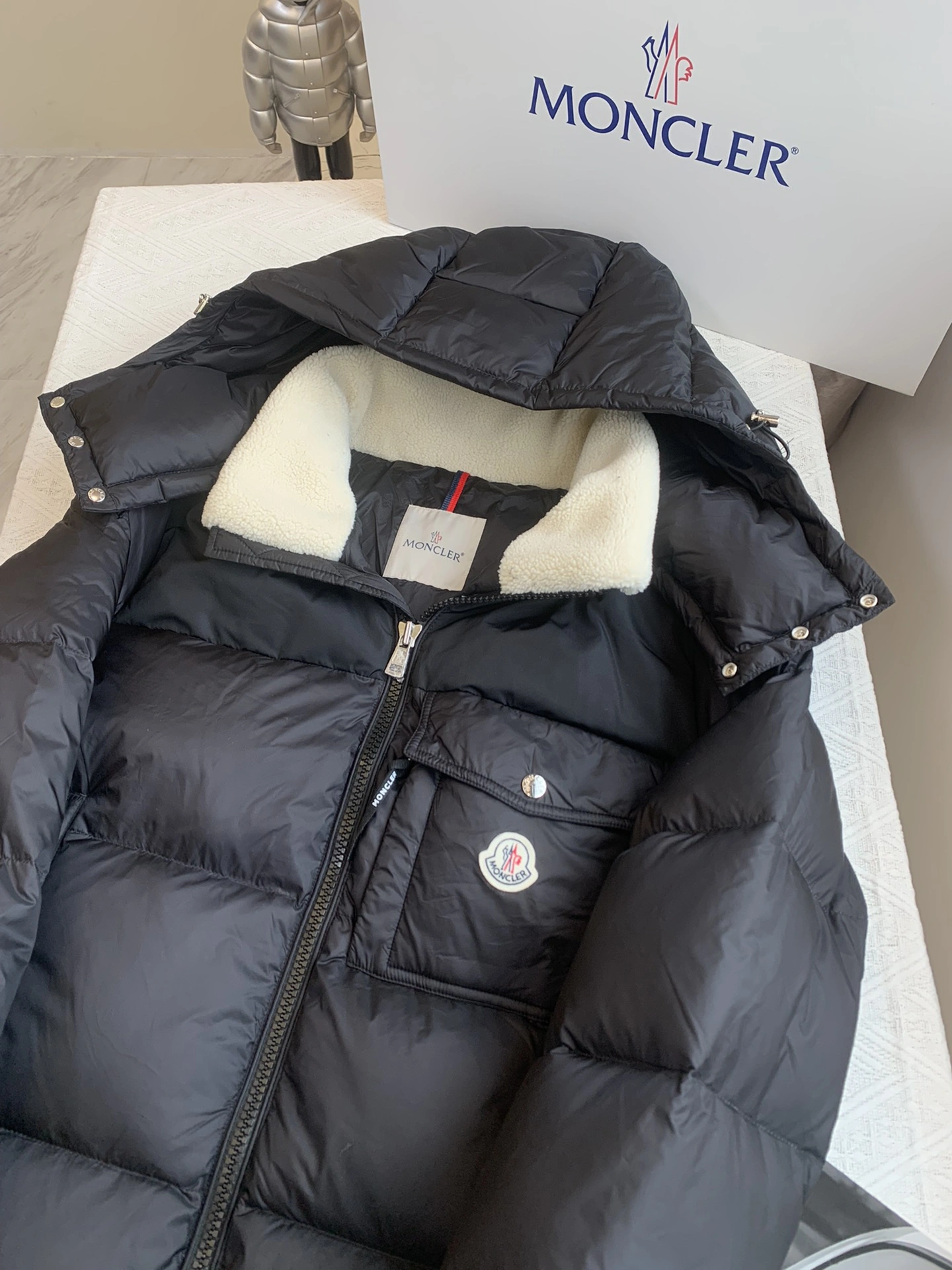 OnTrend Moncler Down Jackets 146342