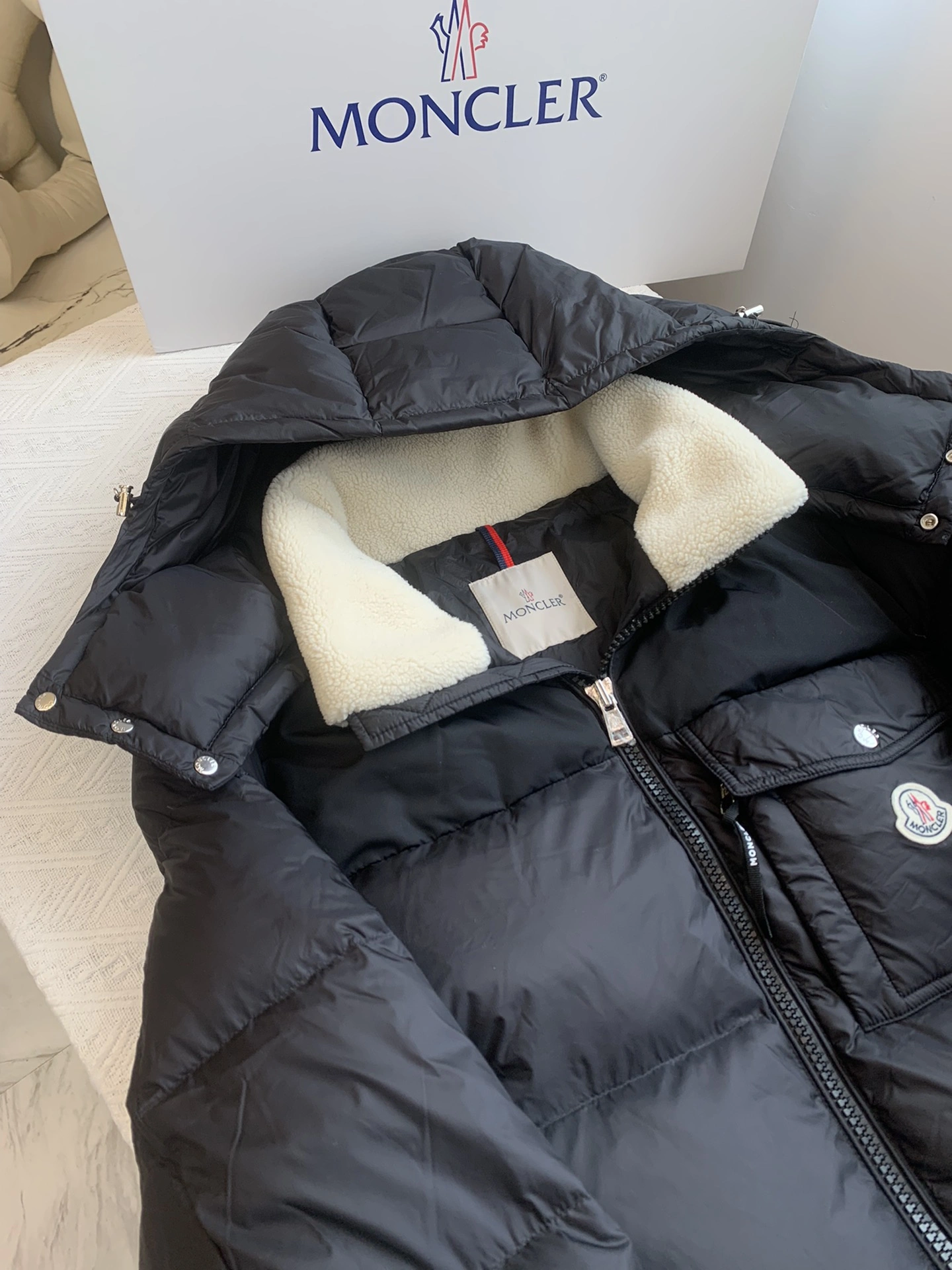 OnTrend Moncler Down Jackets 146342
