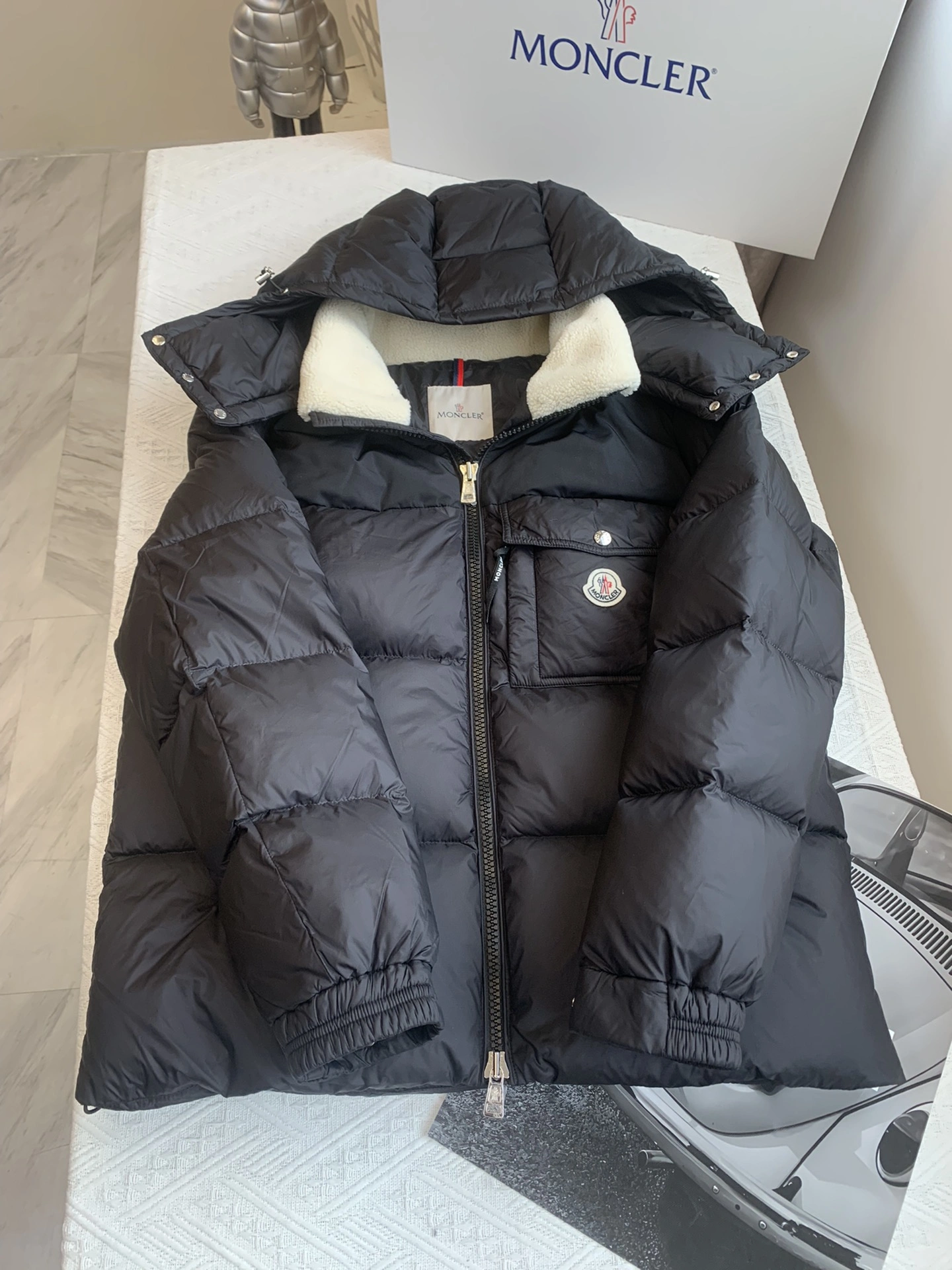 OnTrend Moncler Down Jackets 146342