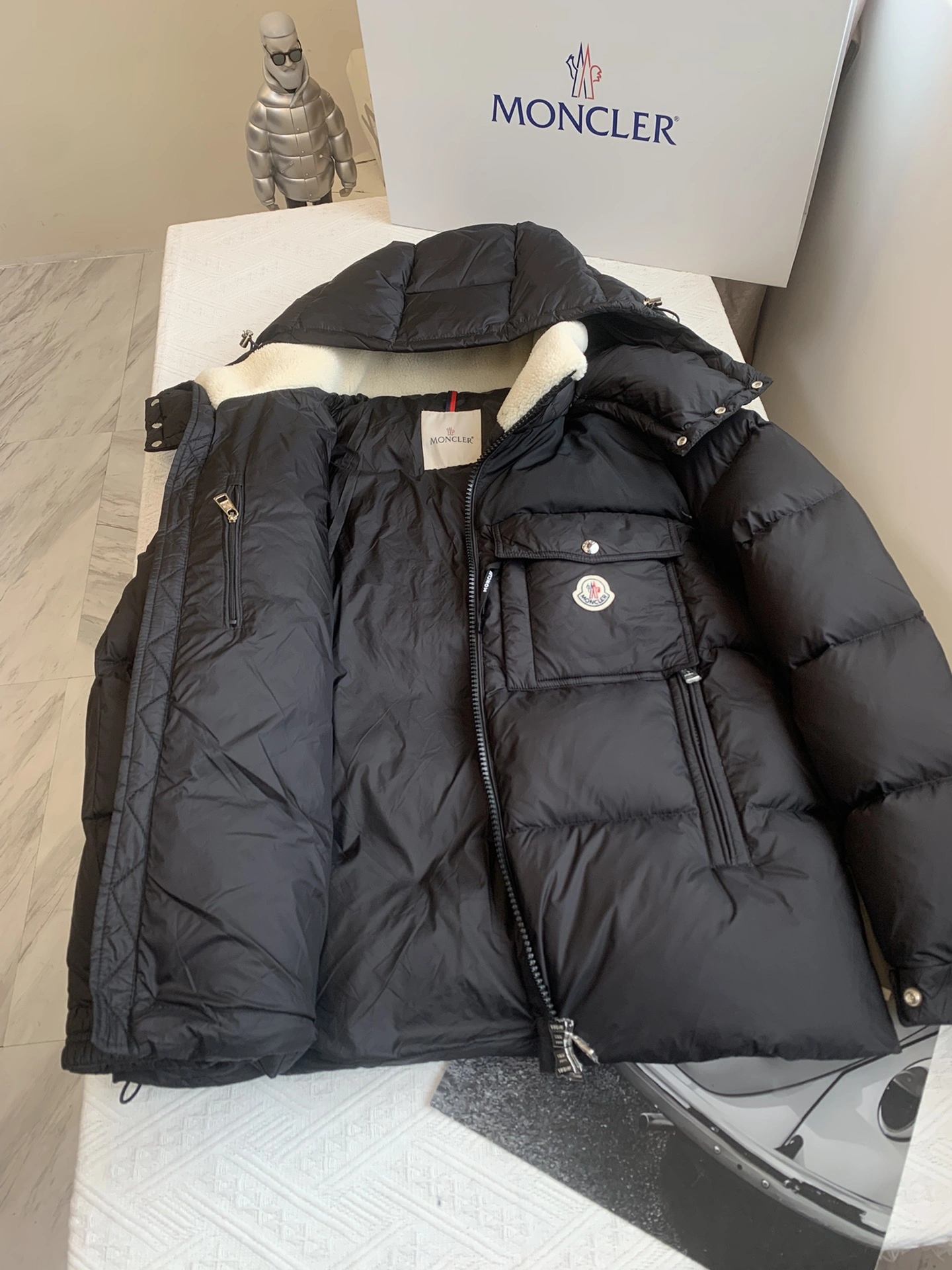 OnTrend Moncler Down Jackets 146342