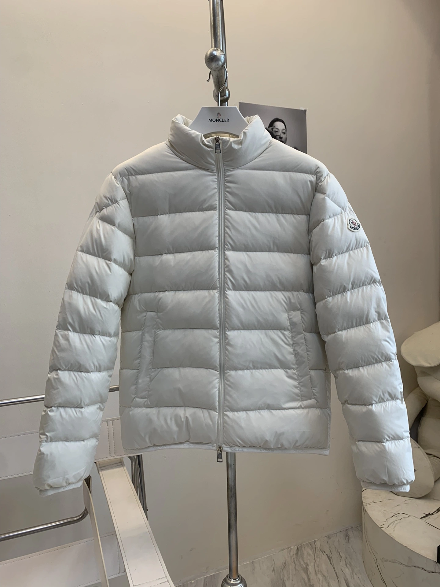 Moncler Down Jackets Fashionable 146340
