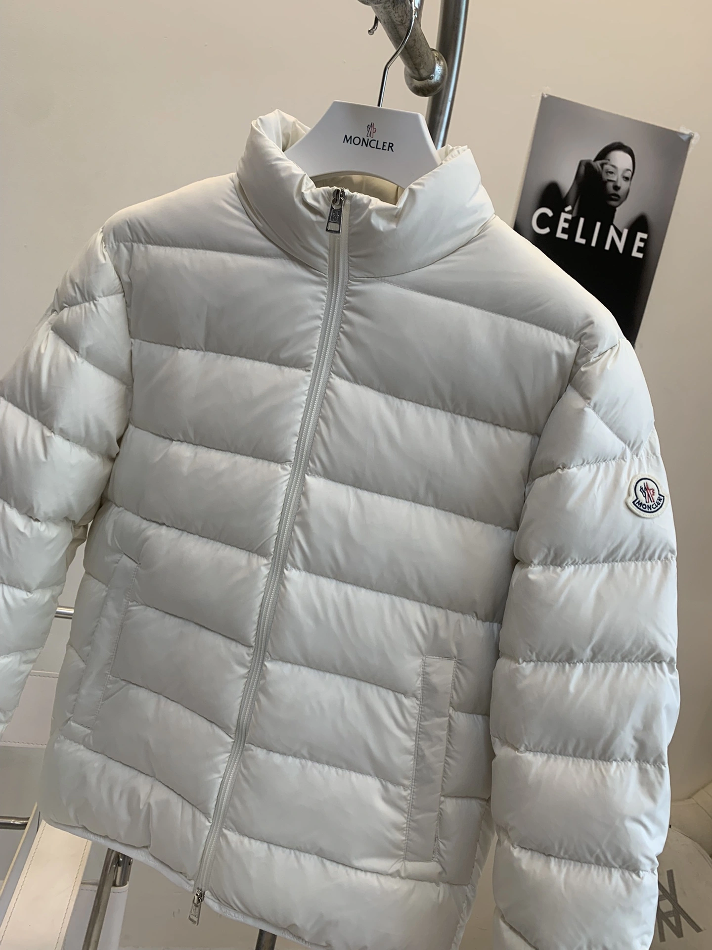 Moncler Down Jackets Fashionable 146340