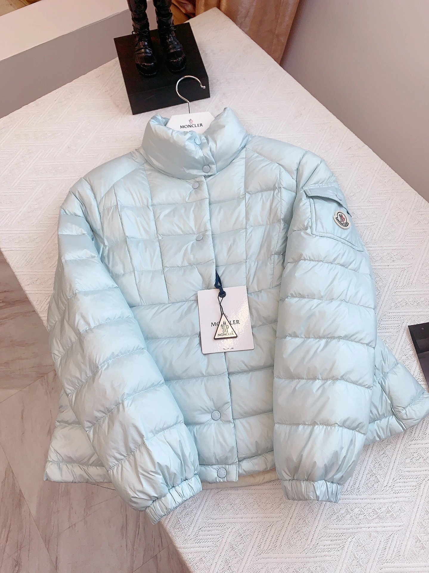 Neat Moncler Down Jackets 146335