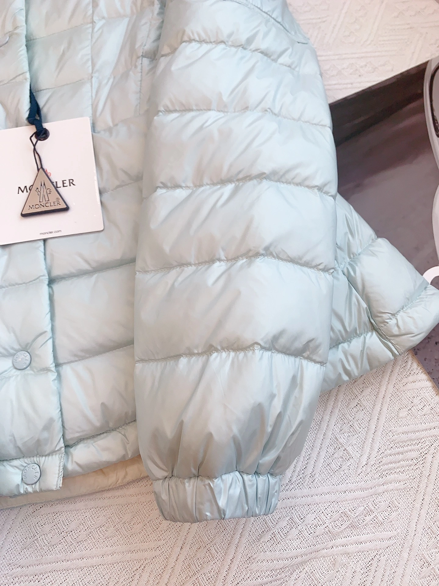 Neat Moncler Down Jackets 146335