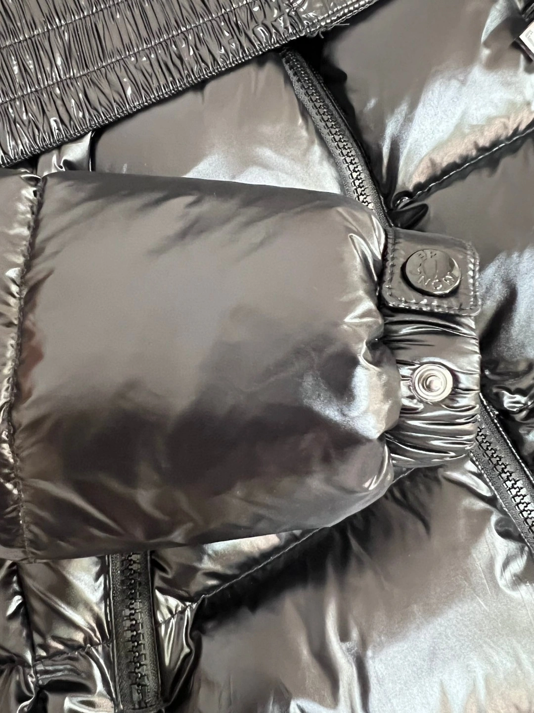 Moncler Down Jackets Efficient 146346