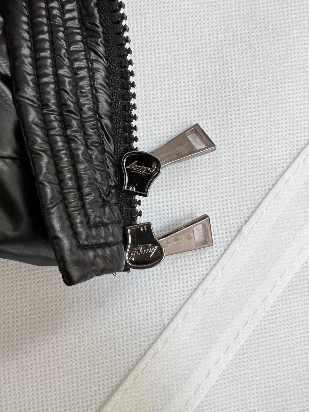Moncler Down Jackets Efficient 146346