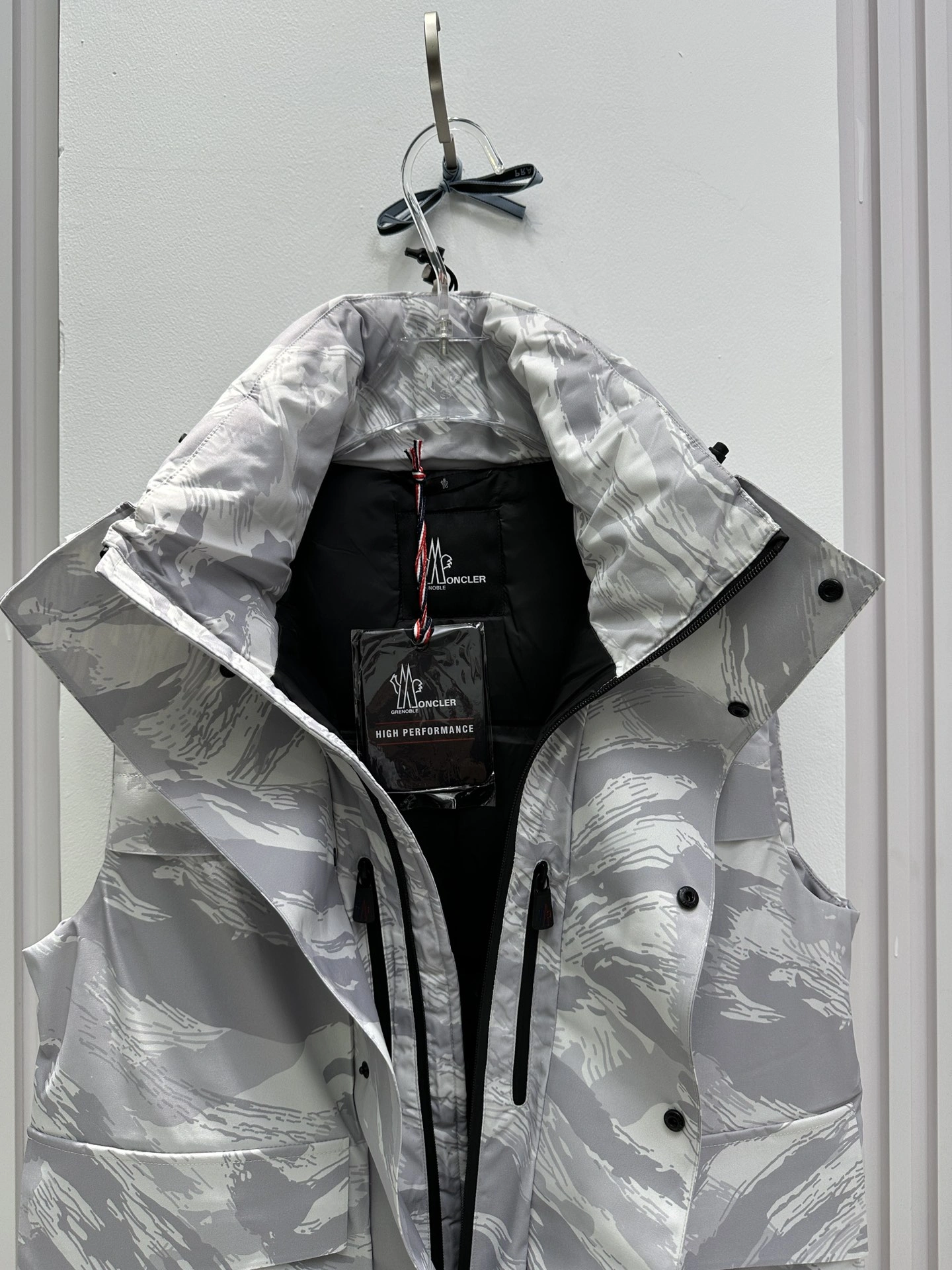 Moncler Down Jackets Affordable 146325