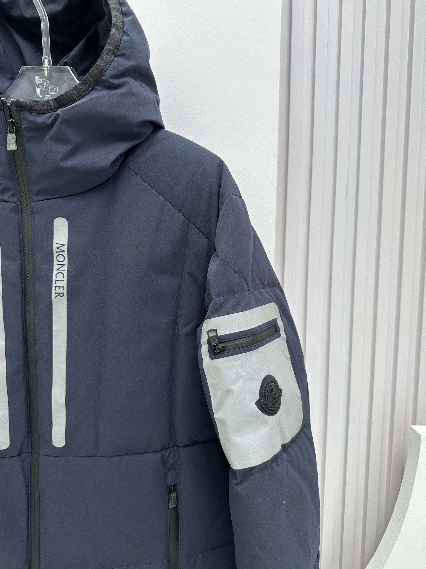 Moncler Down Jackets Sophisticated 146344