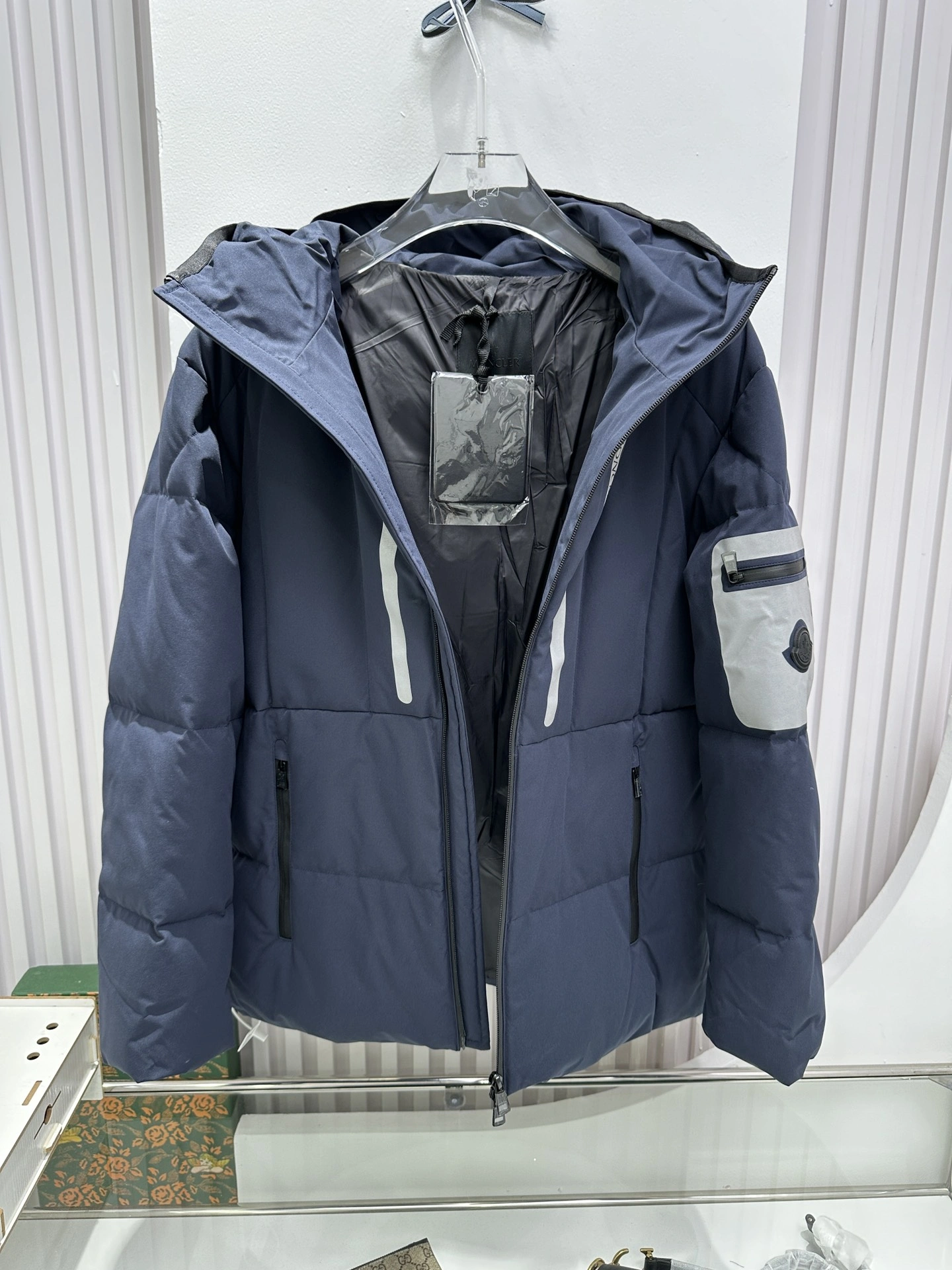 Moncler Down Jackets Sophisticated 146344