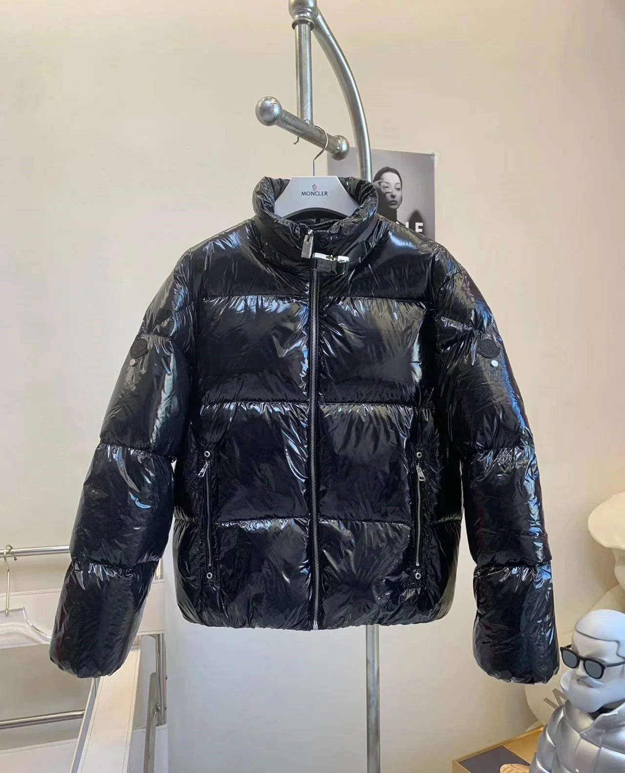 Moncler Down Jackets Flexible 146327