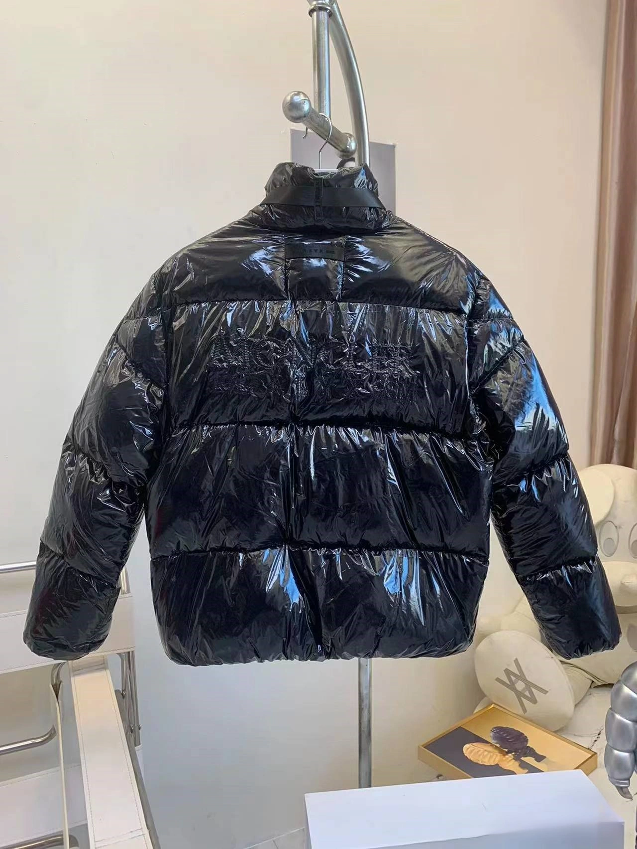 Moncler Down Jackets Flexible 146327