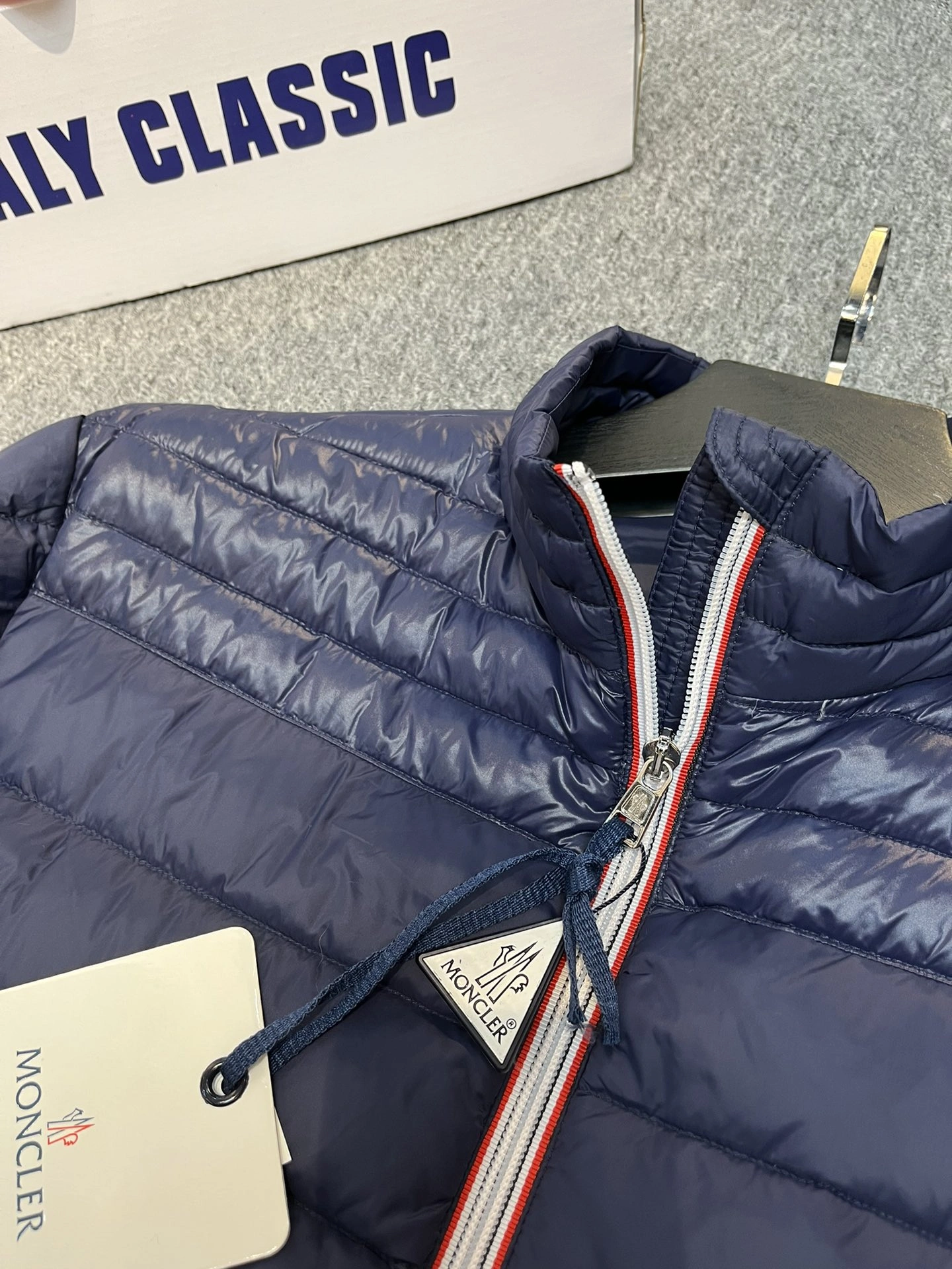Moncler Down Jackets TechFriendly 146333