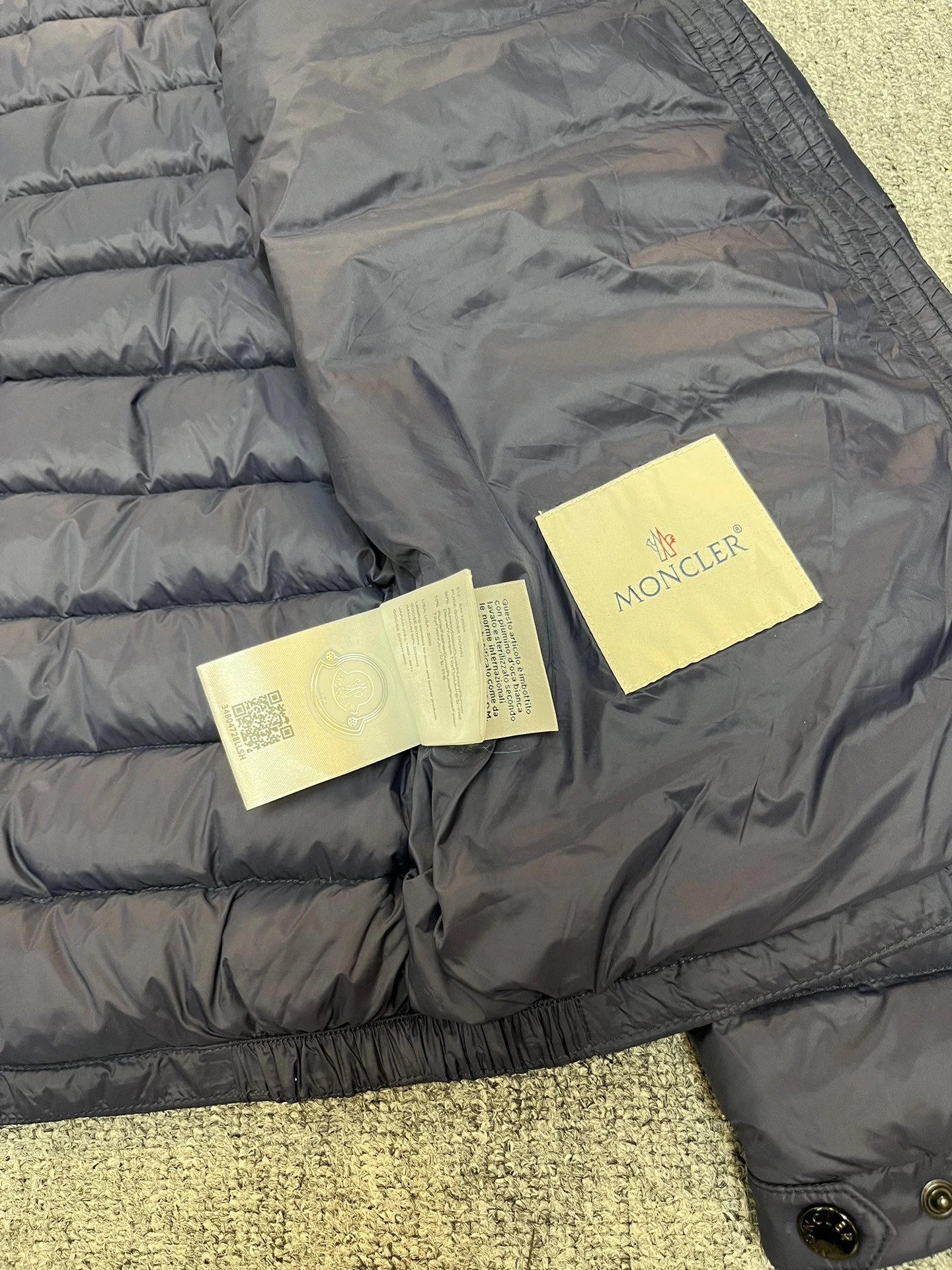 Moncler Down Jackets TechFriendly 146333