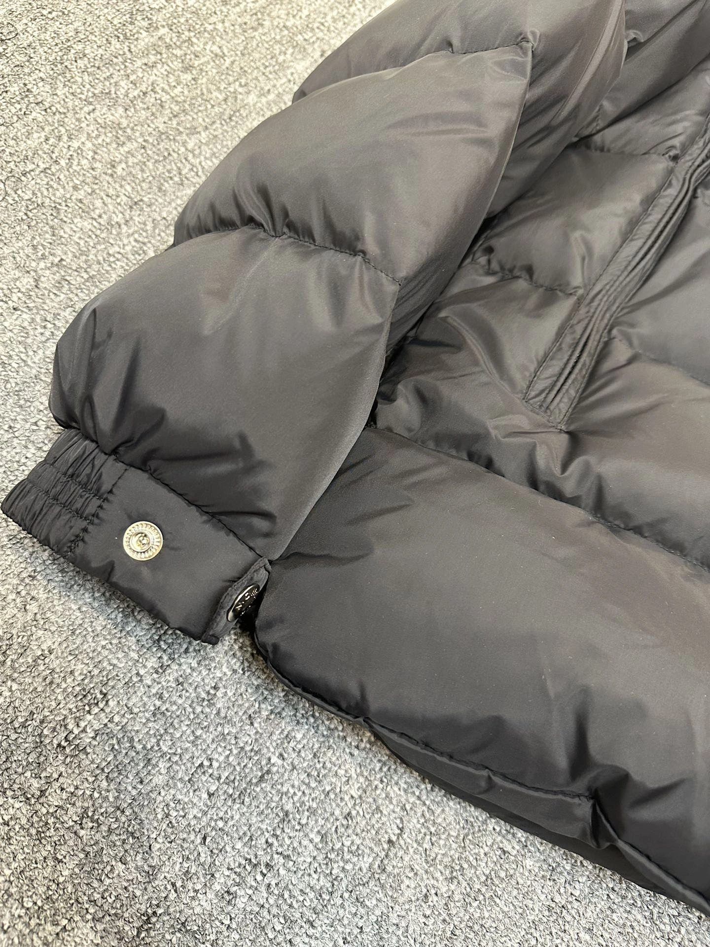 Moncler Down Jackets FreshLook 146323