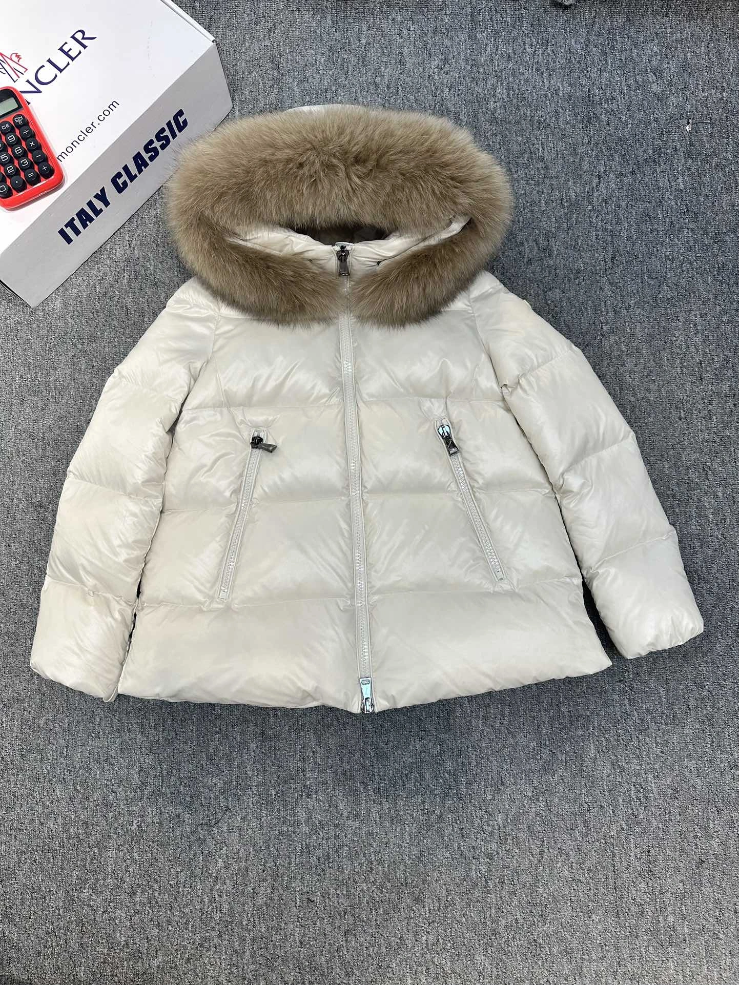 Moncler Down Jackets OnTrend 146319