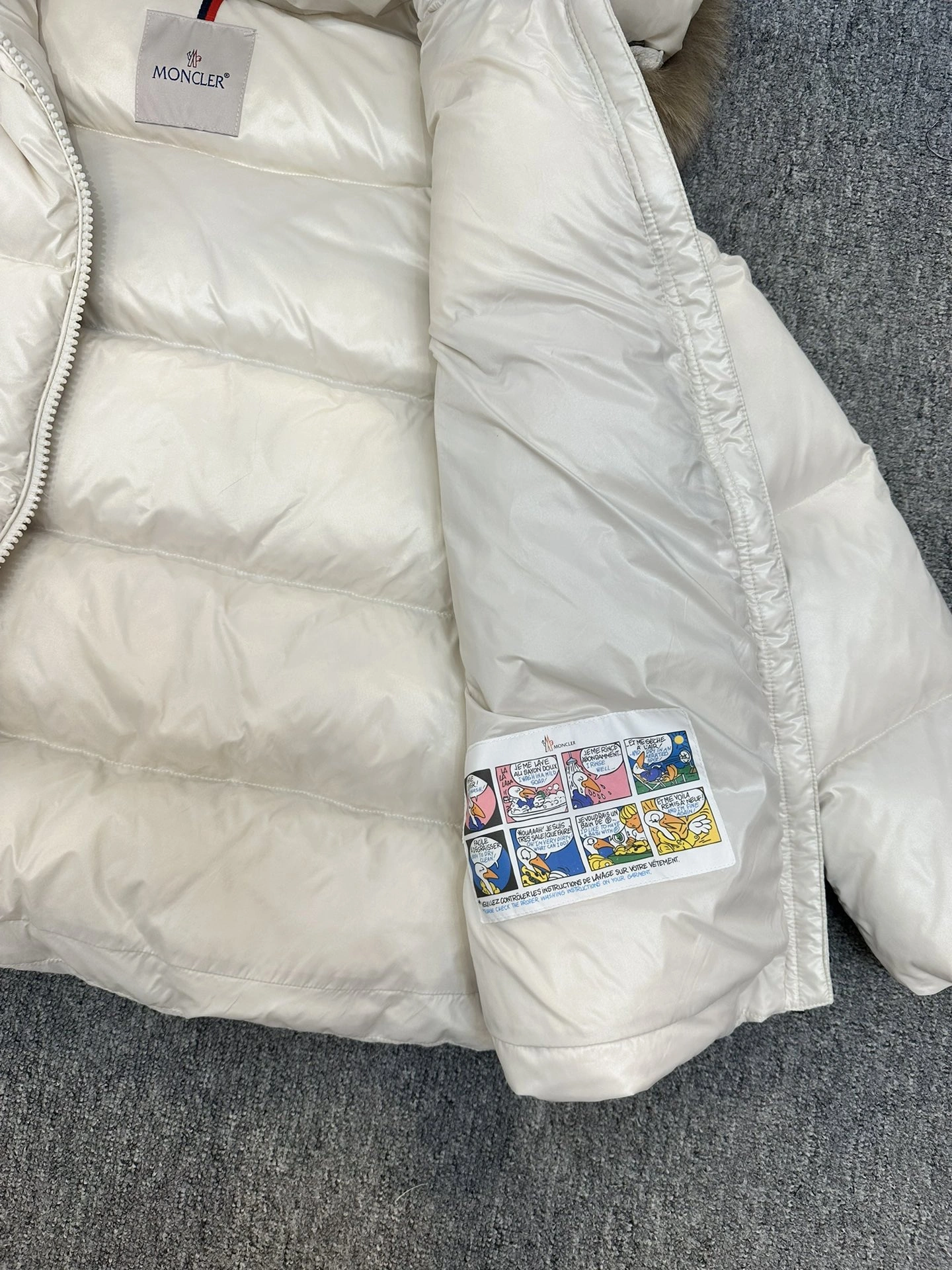 Moncler Down Jackets OnTrend 146319