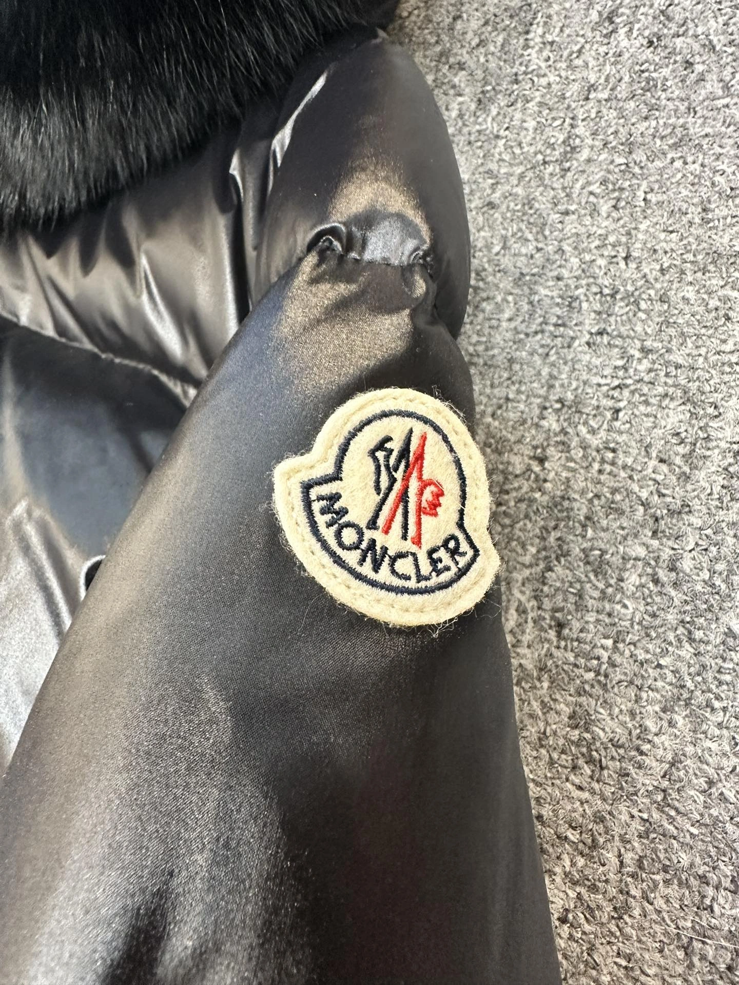 Classic Moncler Down Jackets 146317
