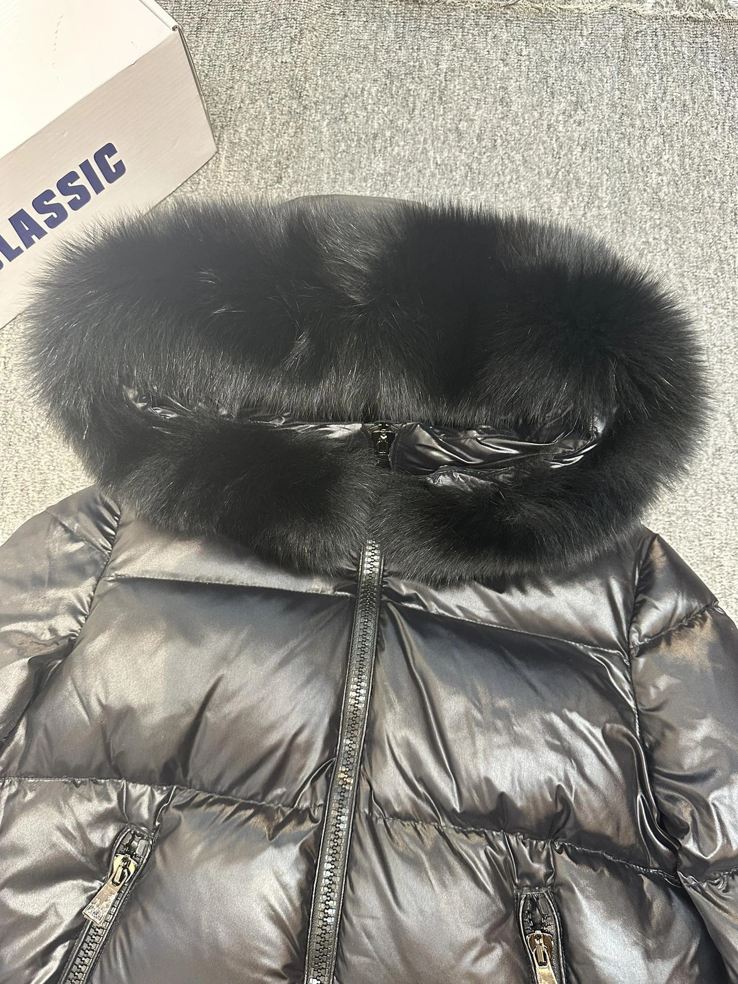 Classic Moncler Down Jackets 146317