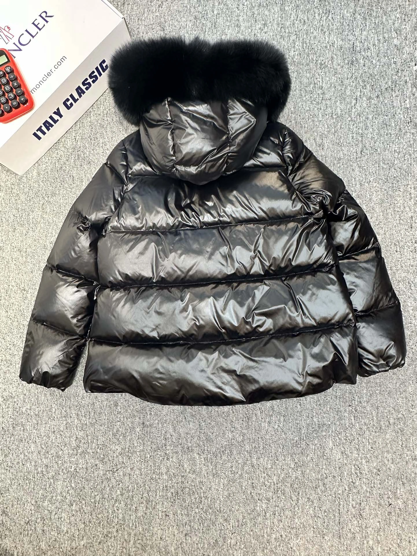 Classic Moncler Down Jackets 146317