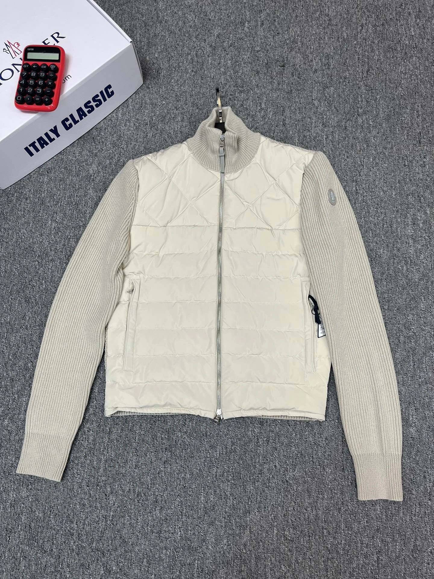 Moncler Down Jackets RelaxedFit 146314