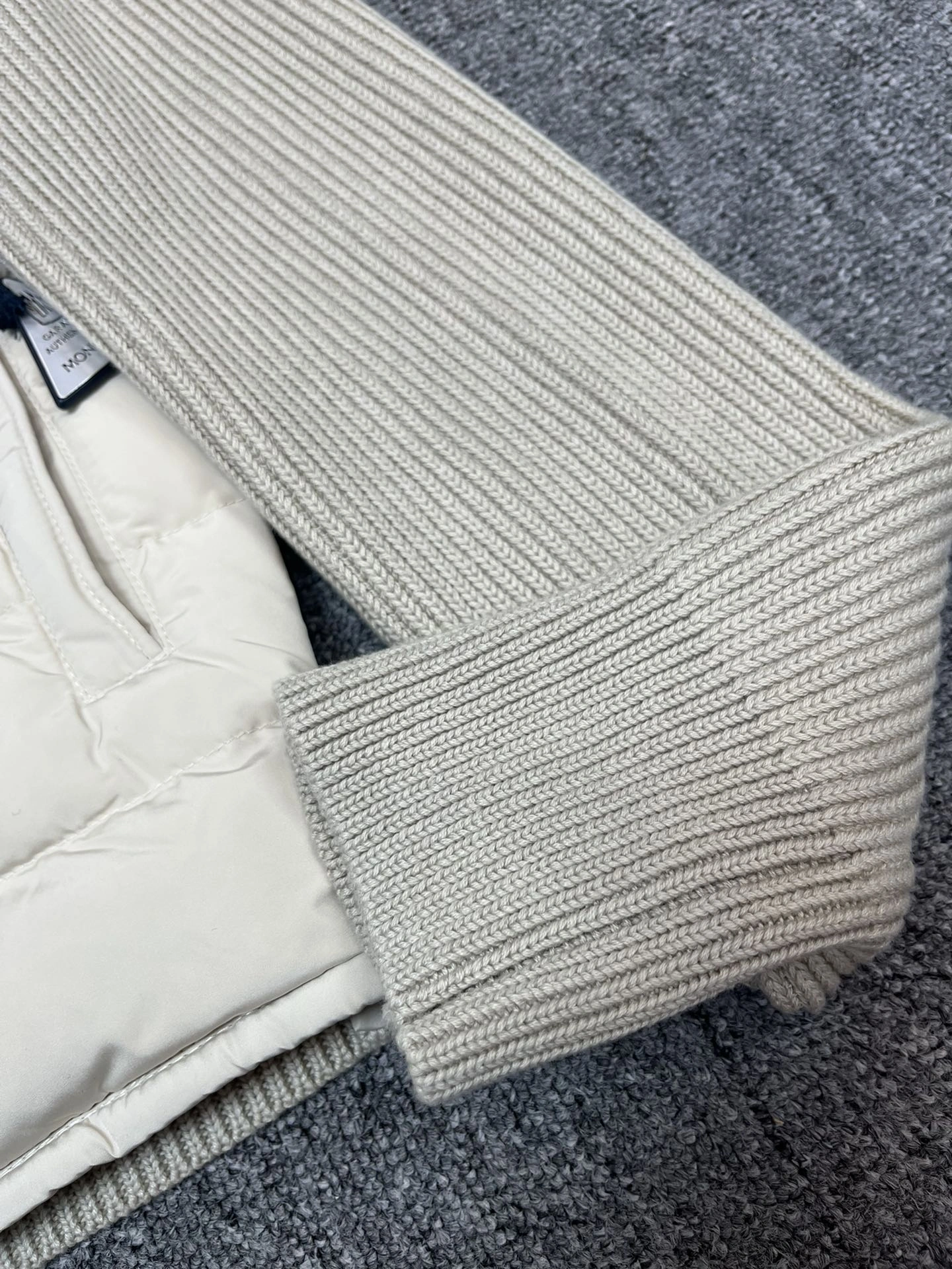 Moncler Down Jackets RelaxedFit 146314