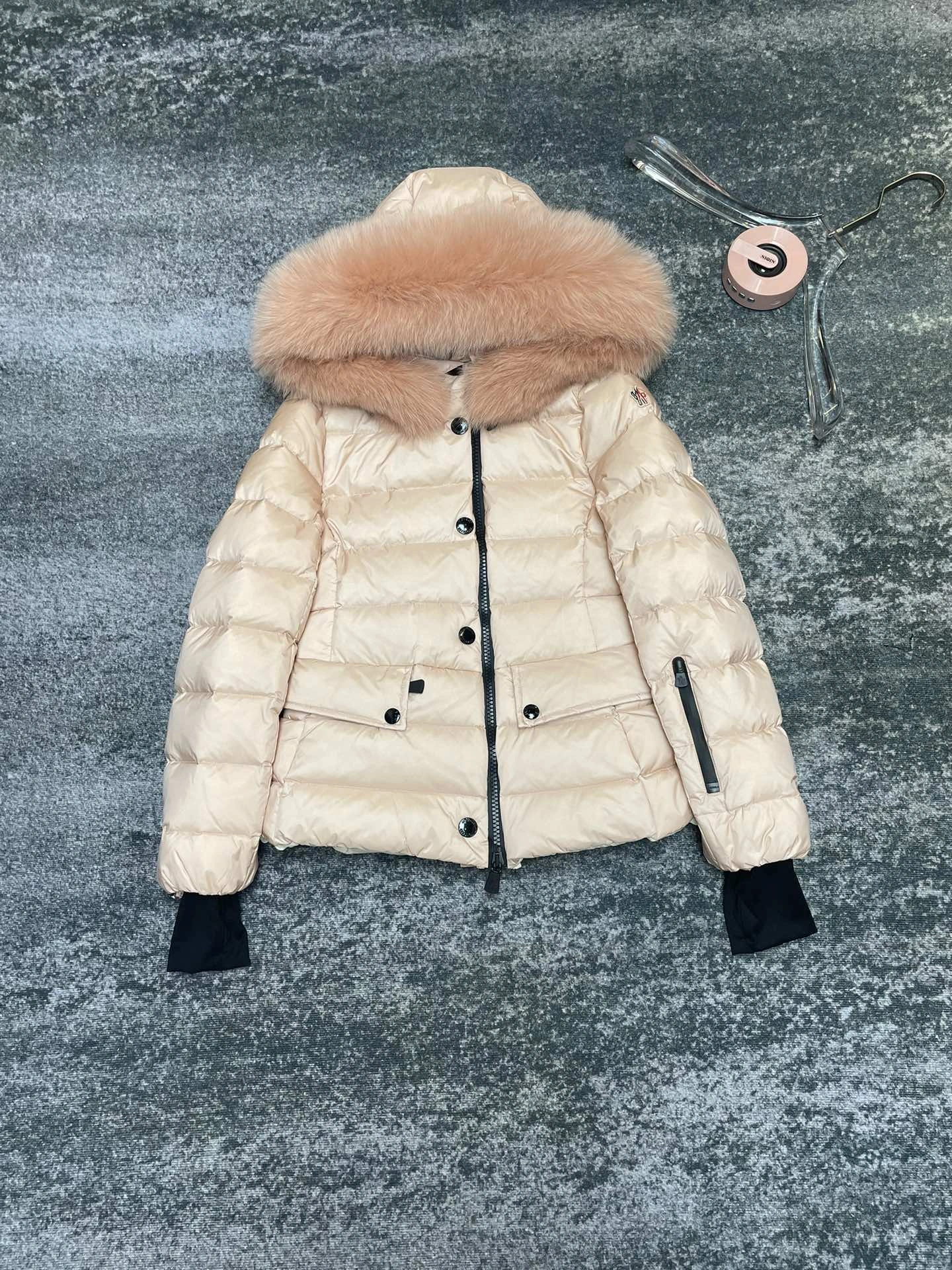 ComfortFit Moncler Down Jackets 146310
