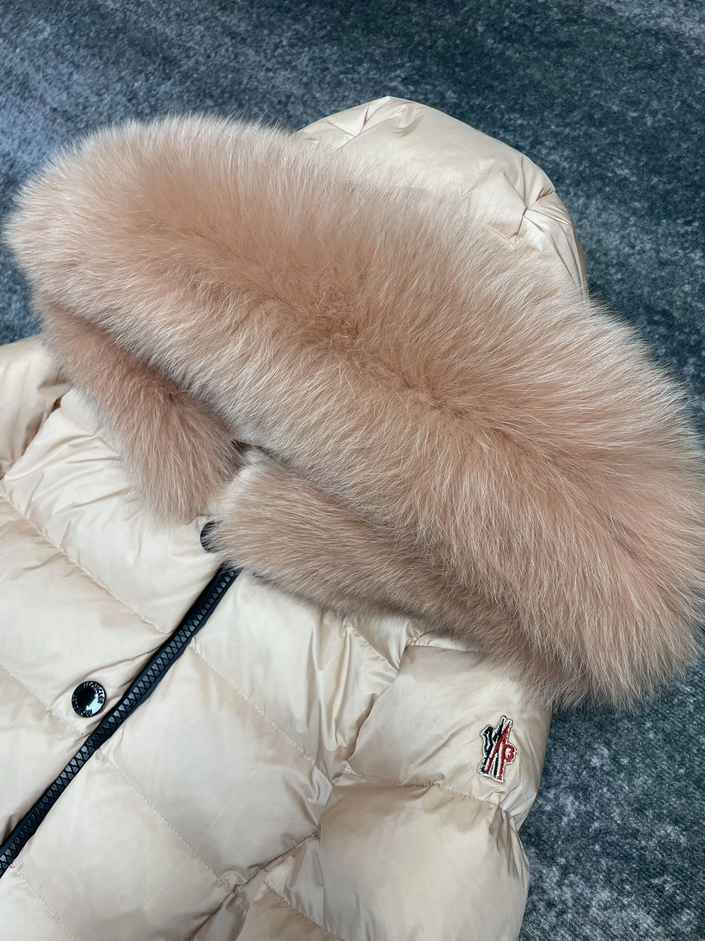 ComfortFit Moncler Down Jackets 146310