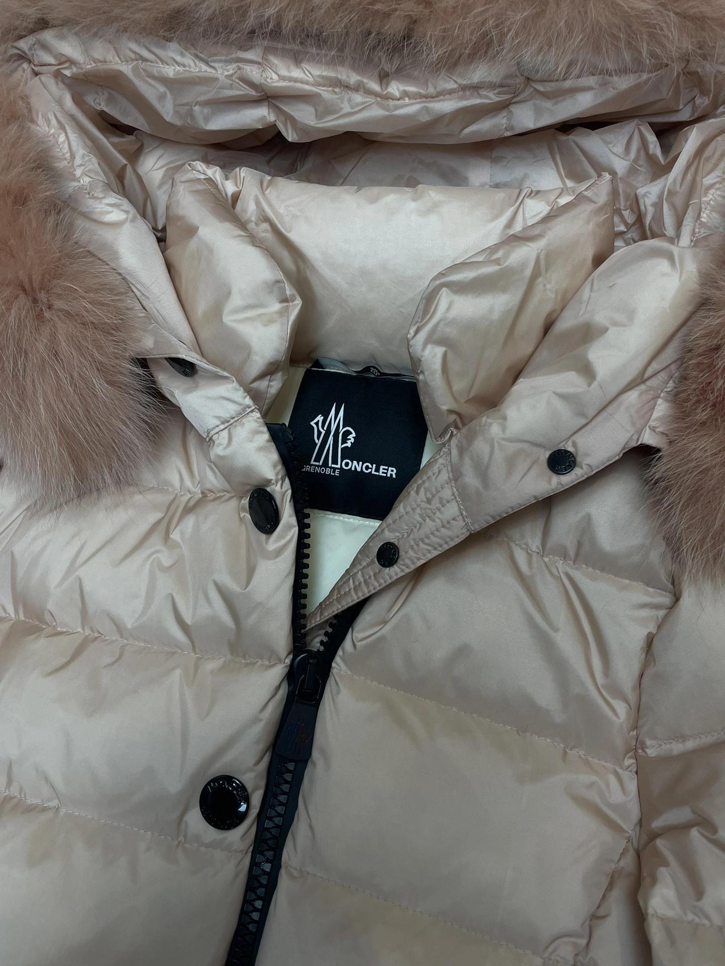 ComfortFit Moncler Down Jackets 146310