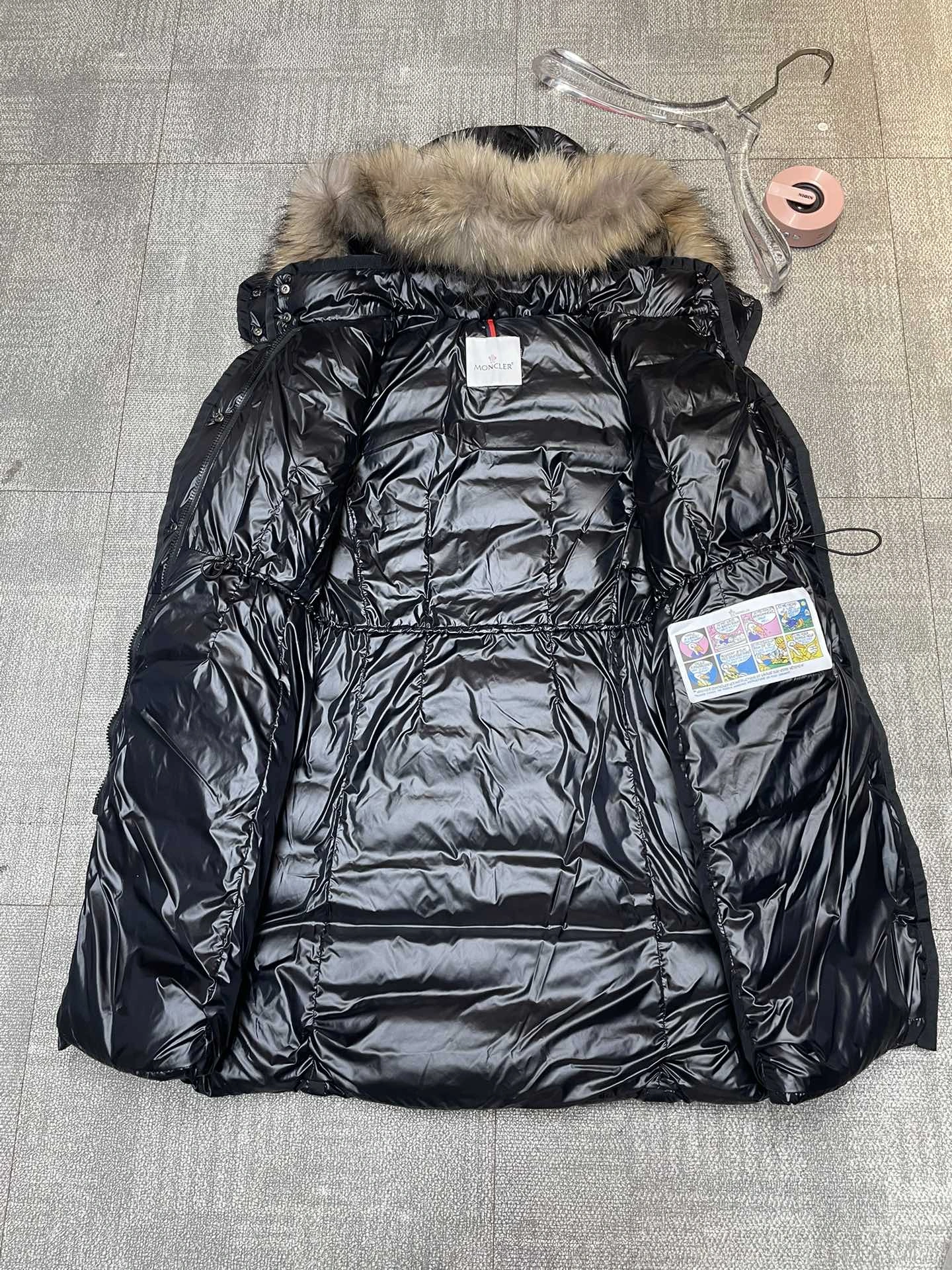 Moncler Down Jackets TravelReady 146311