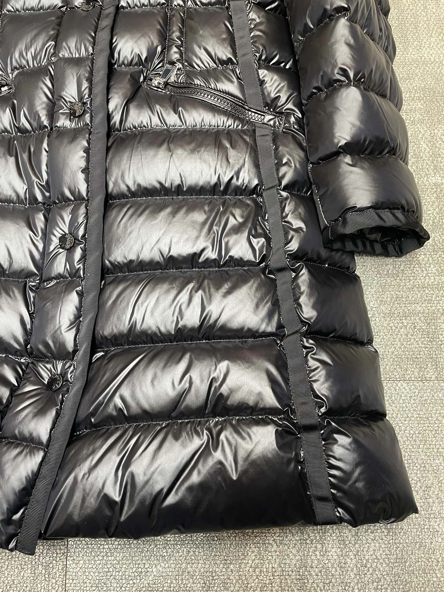 Moncler Down Jackets TravelReady 146311