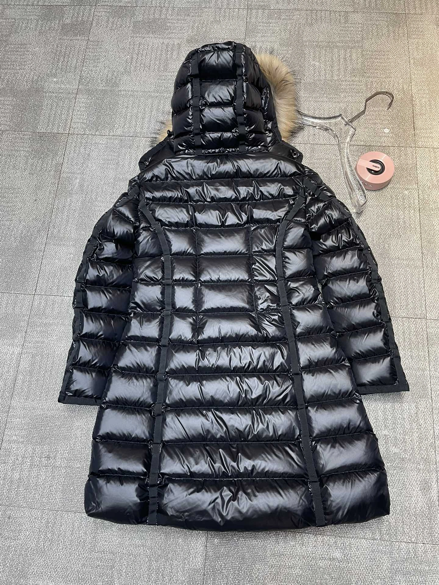 Moncler Down Jackets TravelReady 146311