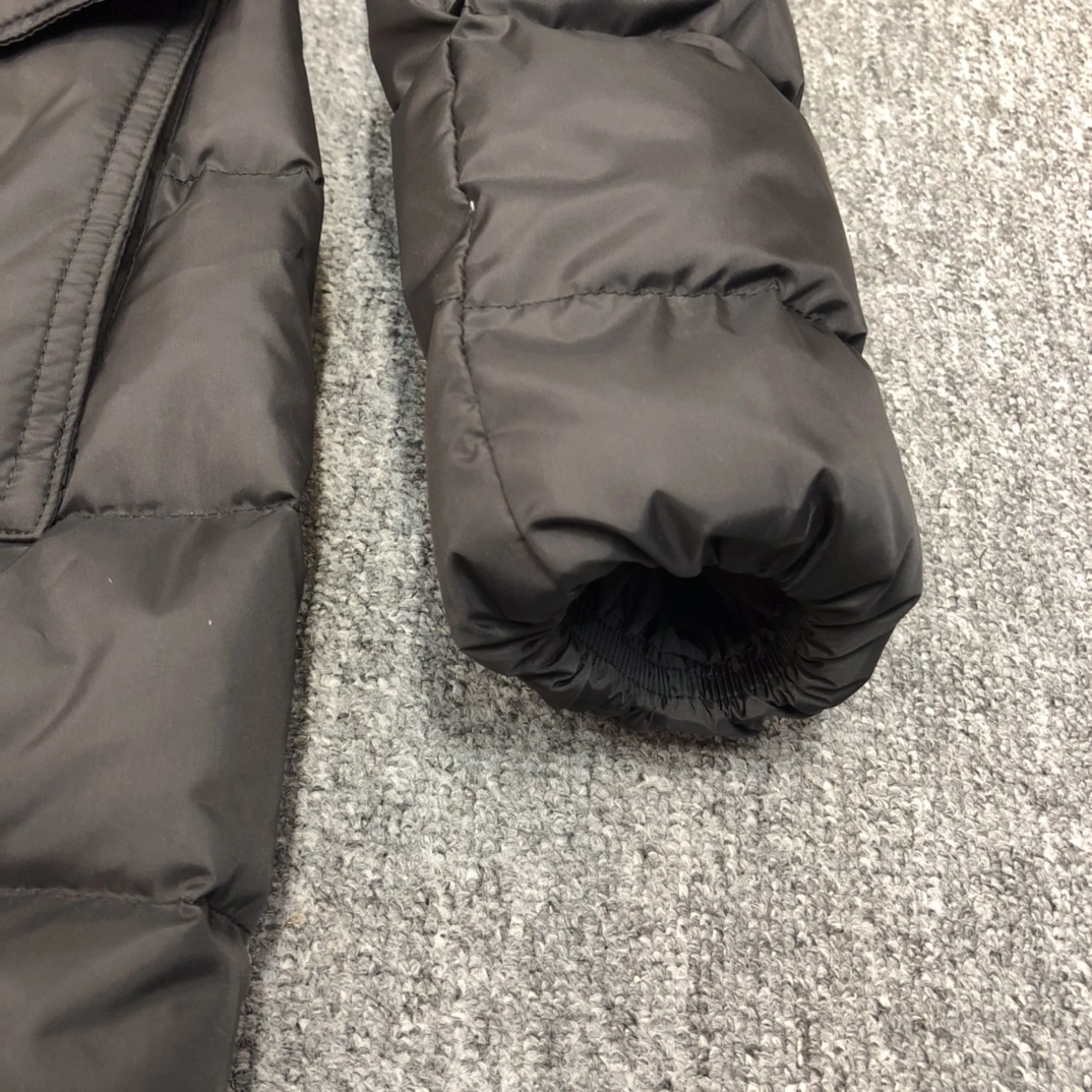 SunProtective Moncler Down Jackets 146295