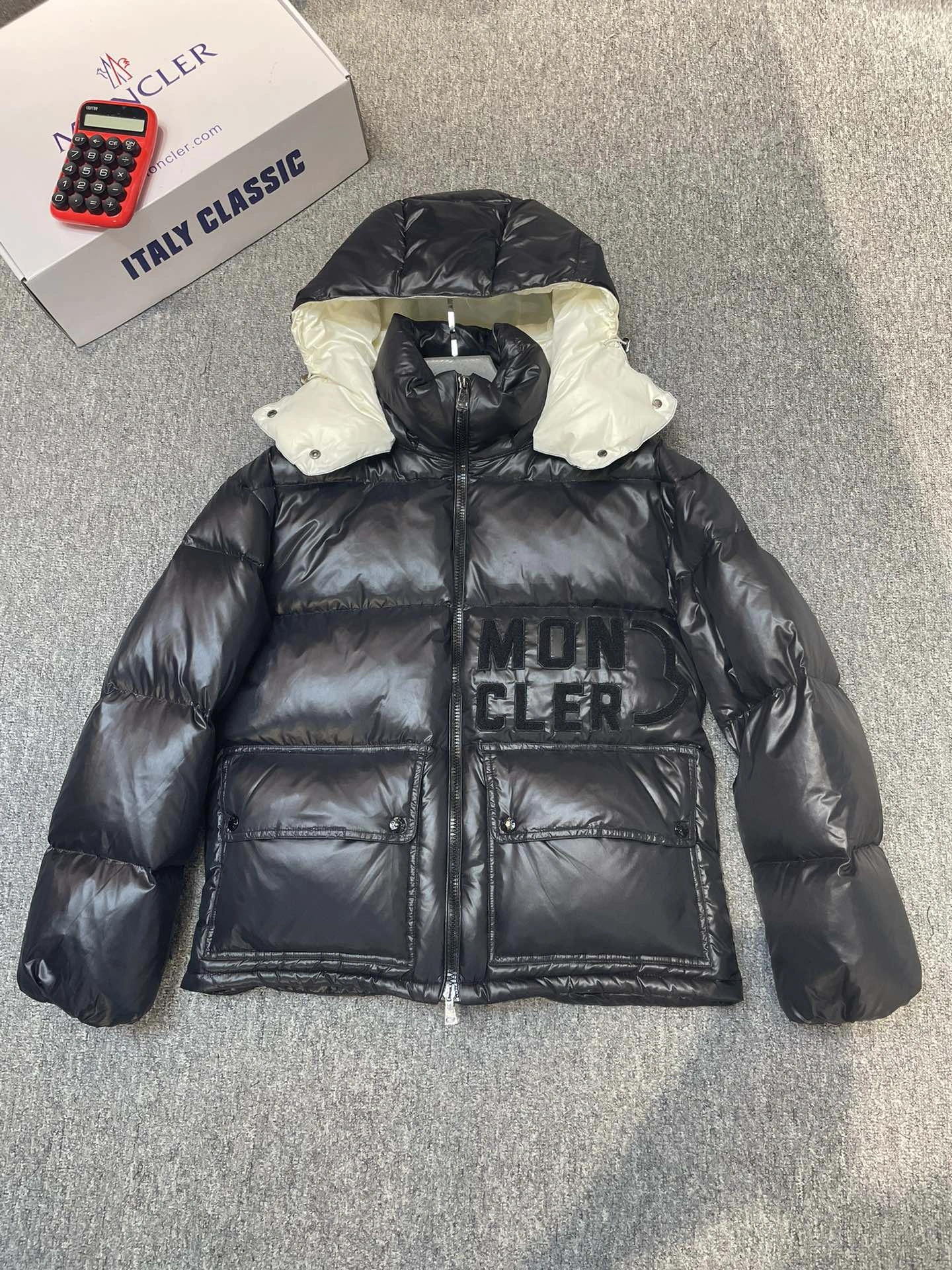 Moncler Down Jackets Modern 146290