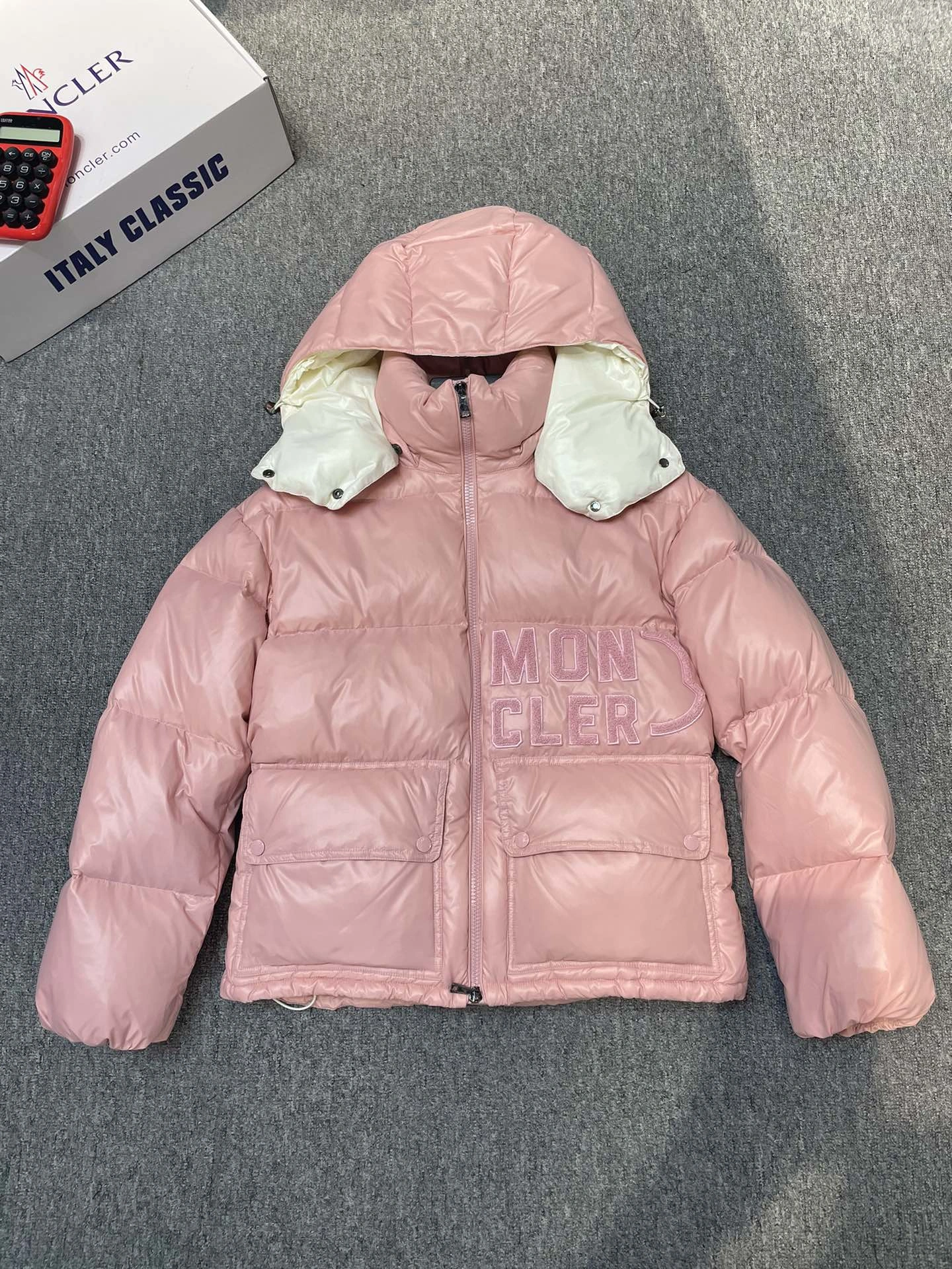 Moncler Down Jackets WeatherProof 146291