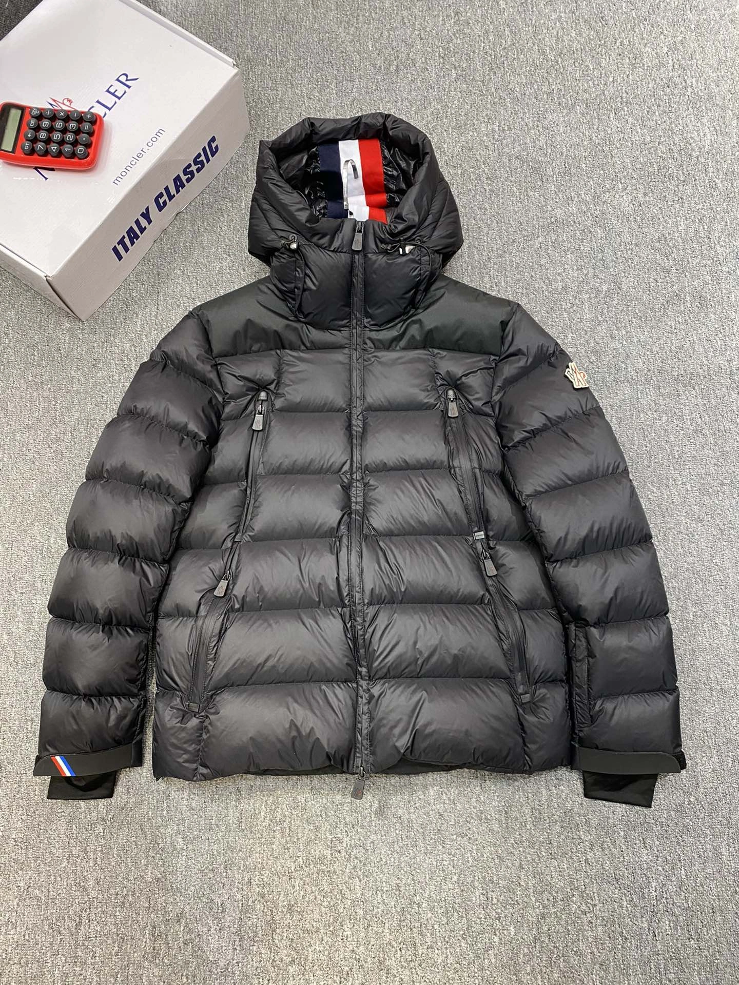 Moncler Down Jackets WellDesigned 146298